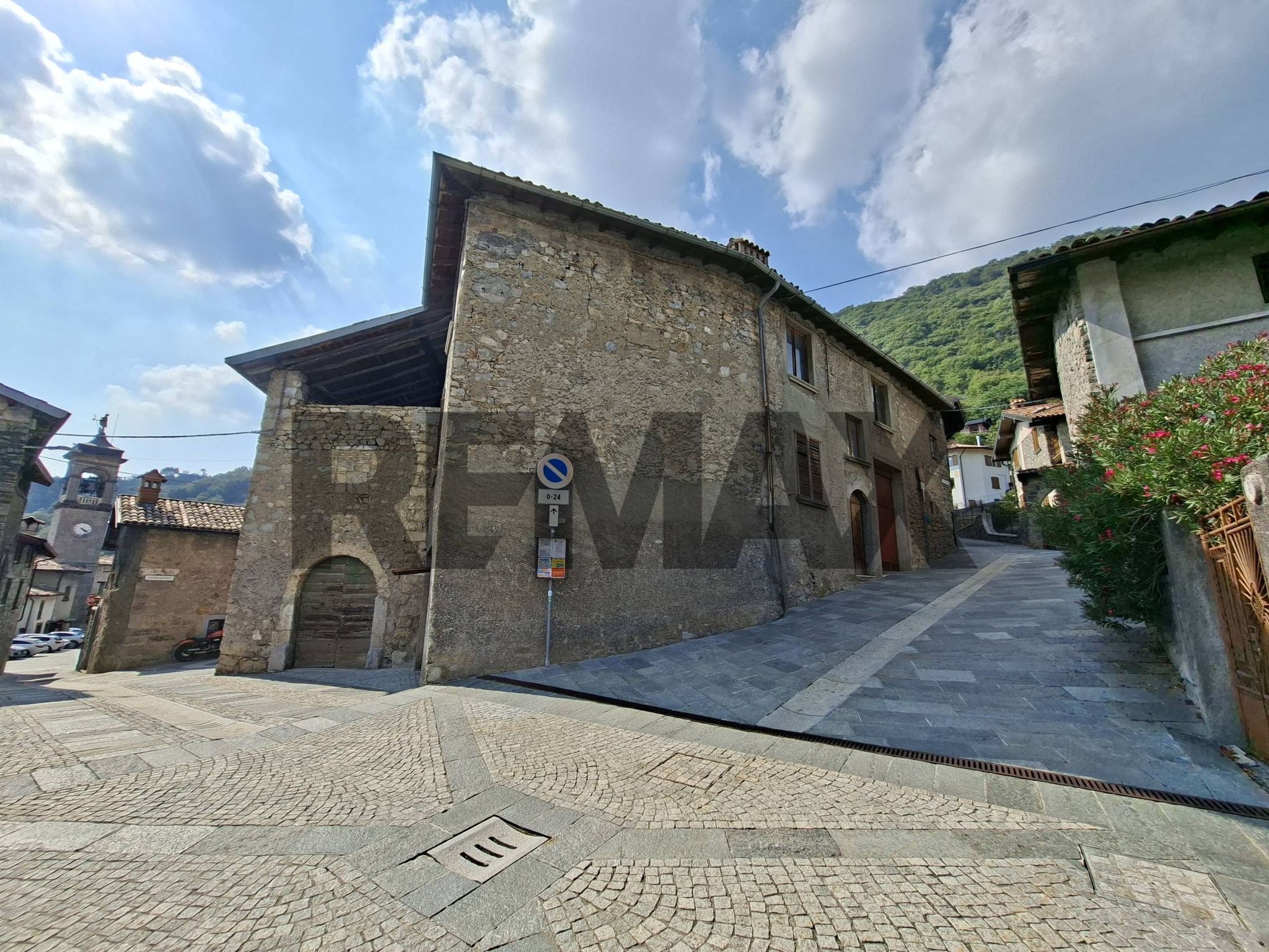Edificio all'aperto