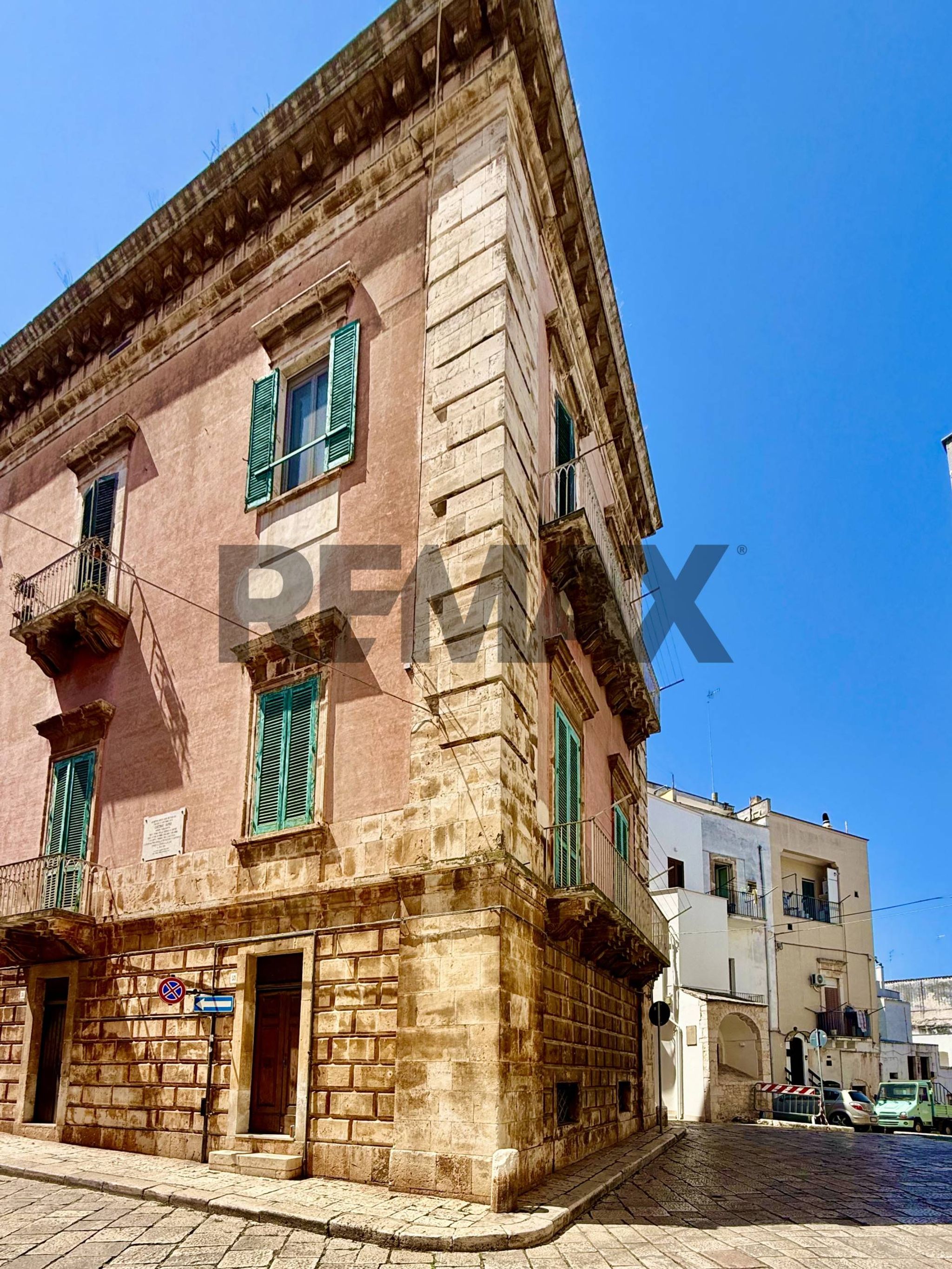 Edificio all'aperto