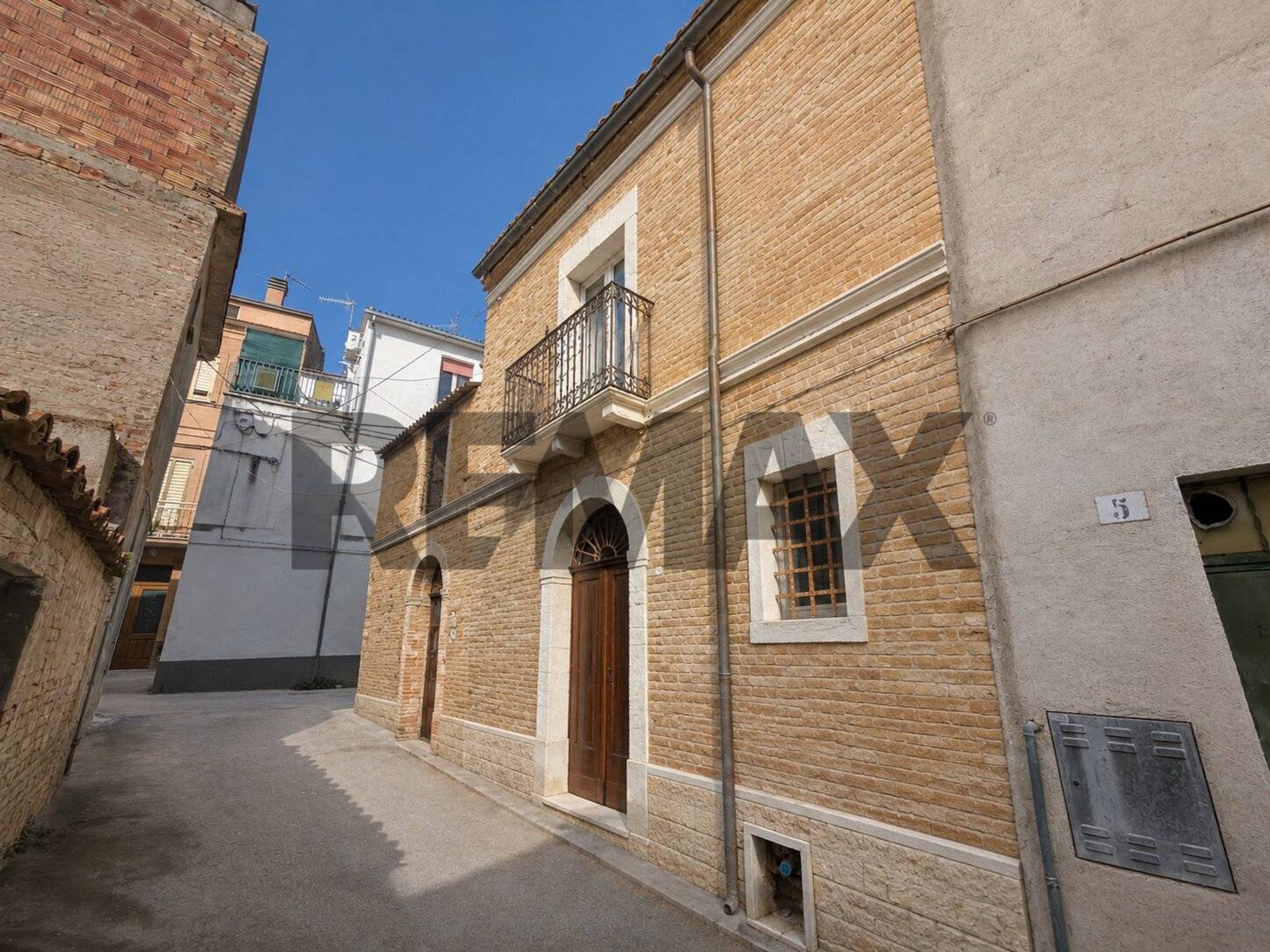 Edificio all'aperto