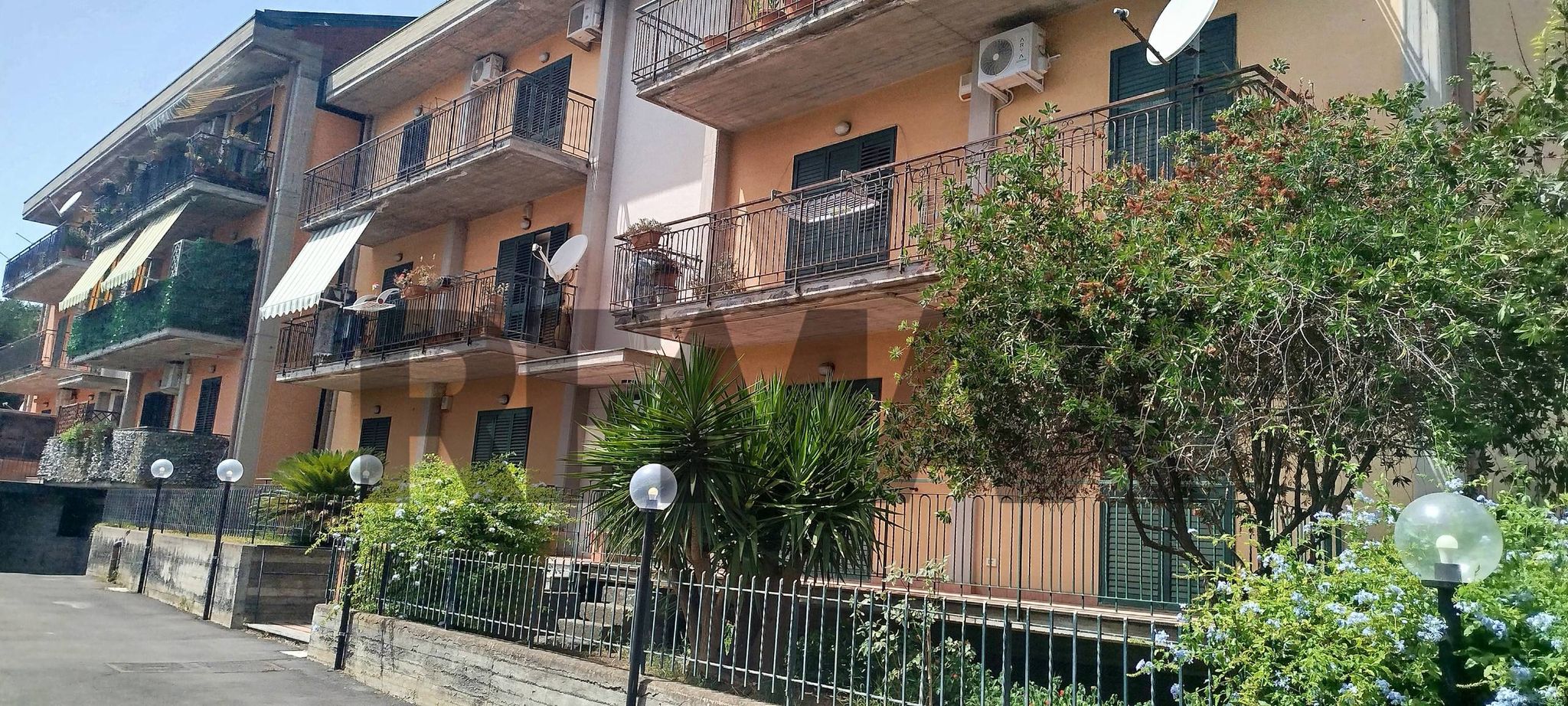 Edificio all'aperto