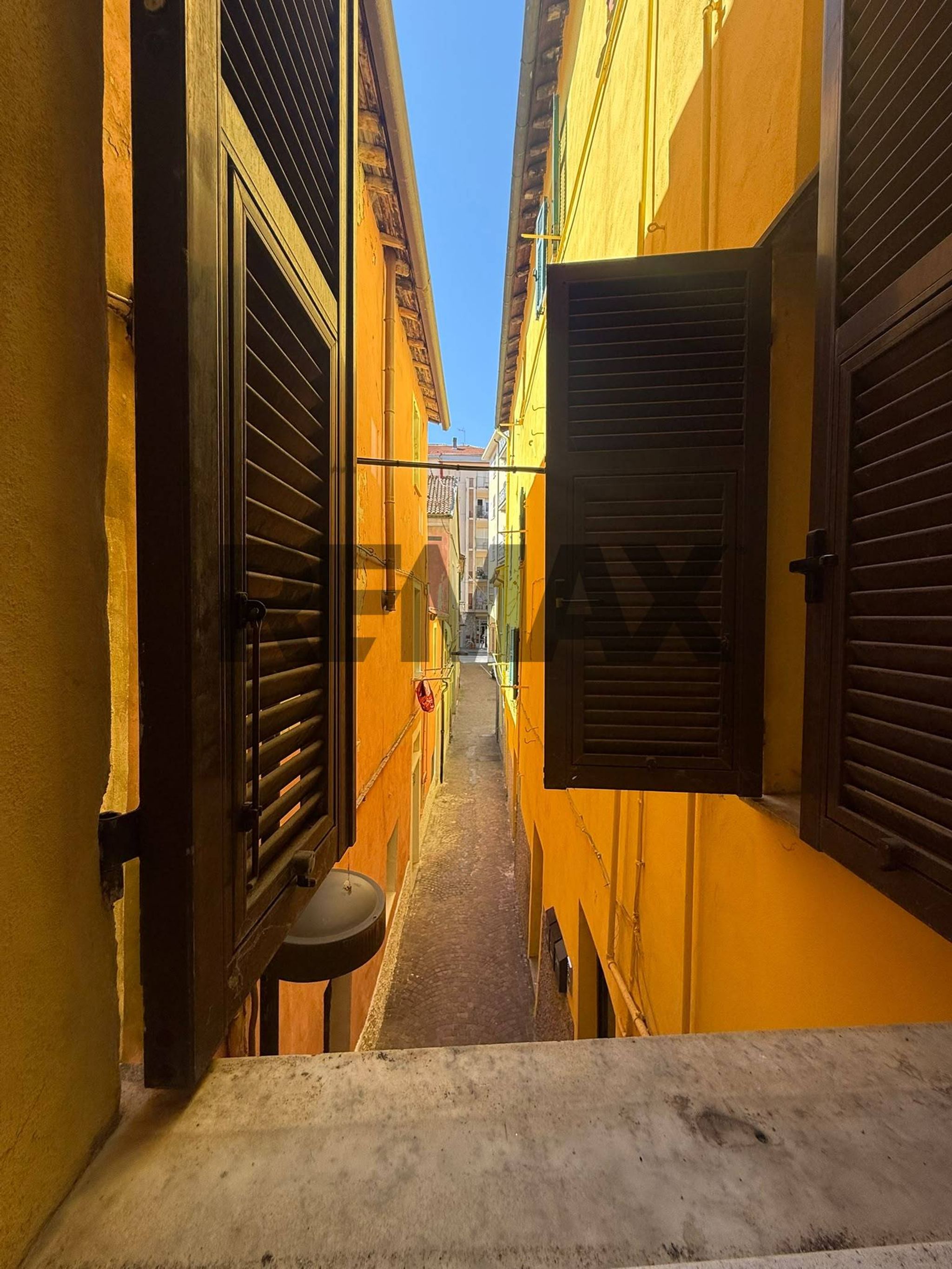 Edificio all'aperto