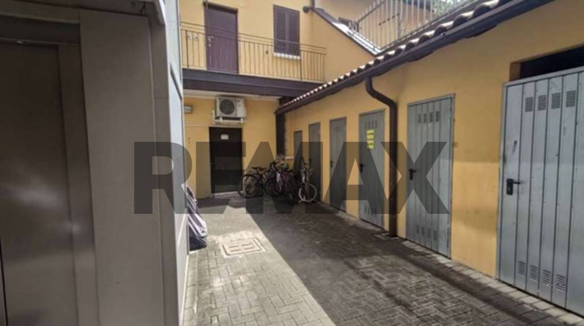 Edificio all'aperto