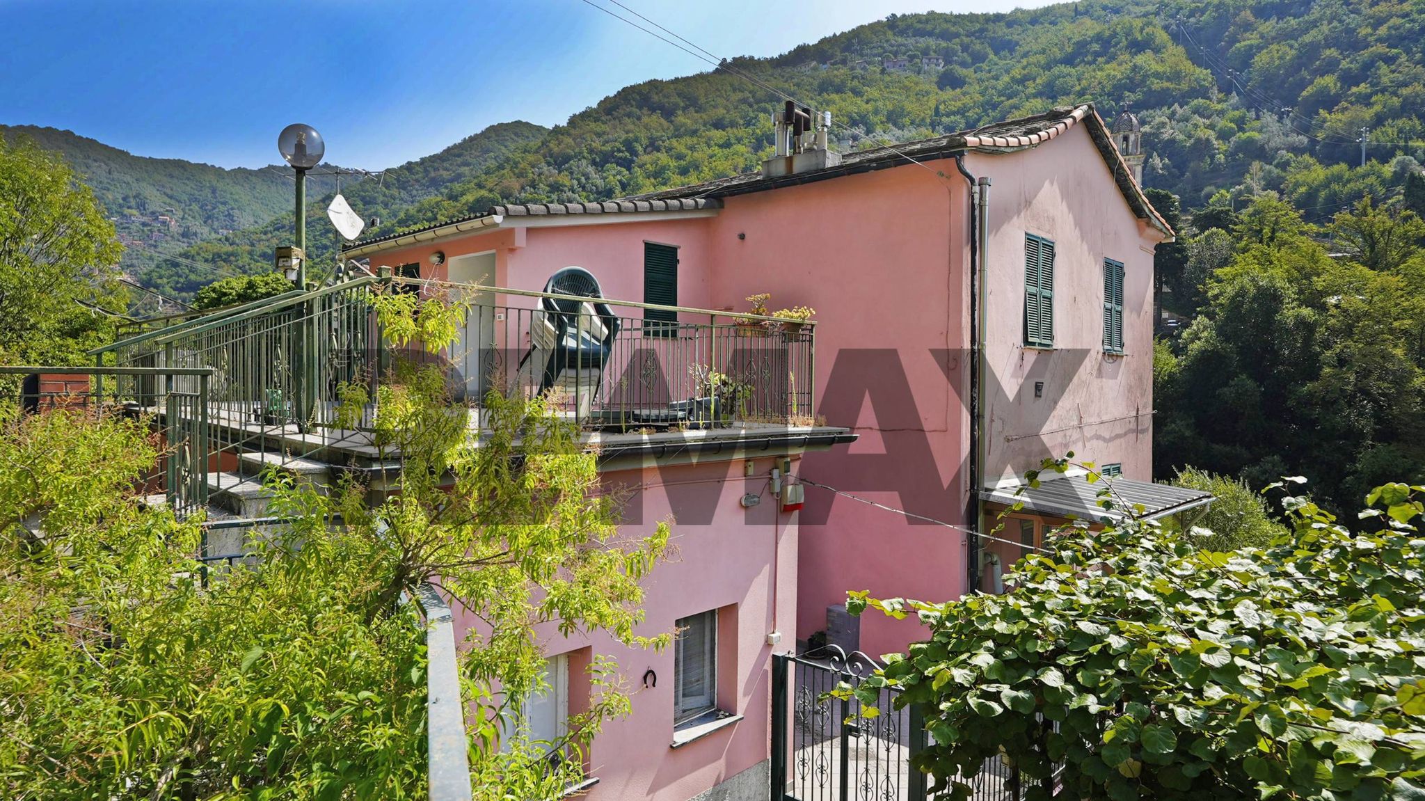 Property in Avegno