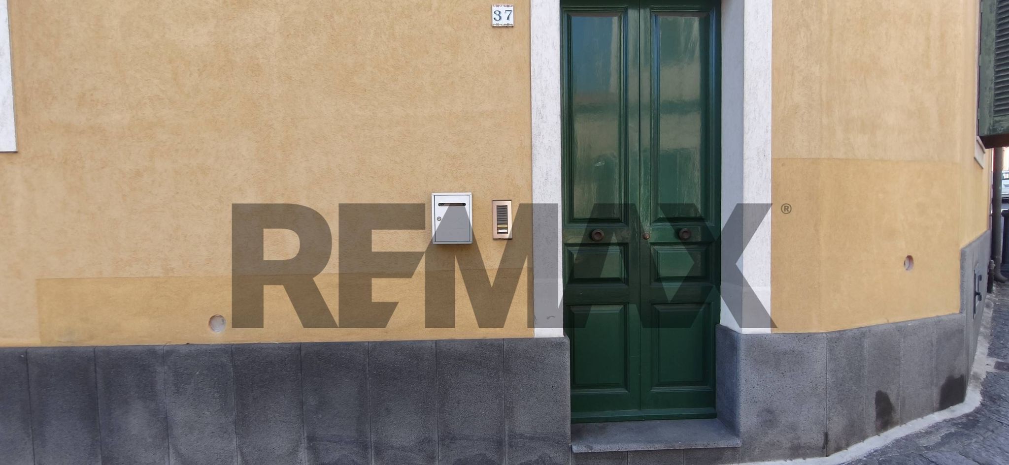 Edificio all'aperto