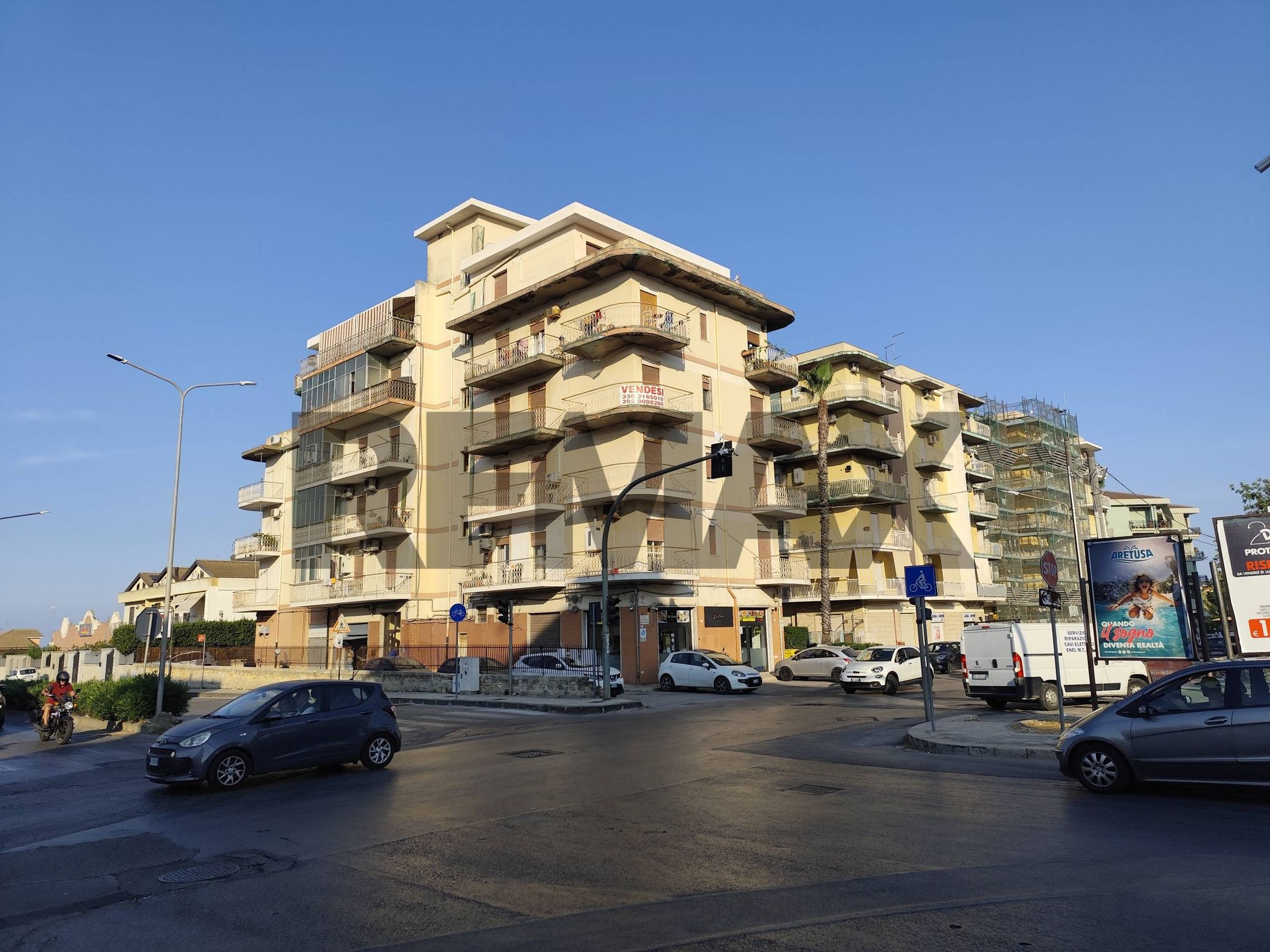 Edificio all'aperto
