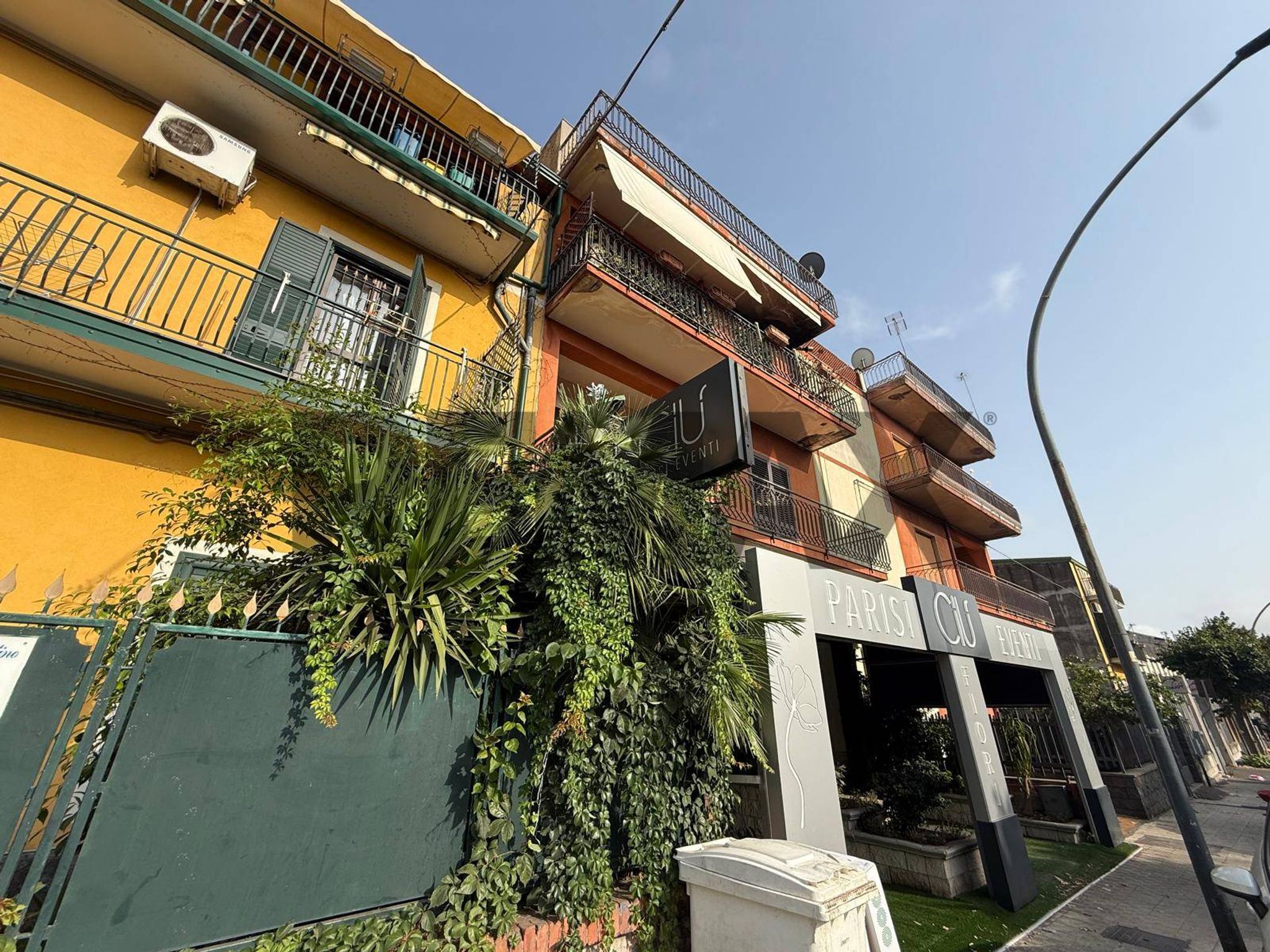 Edificio all'aperto