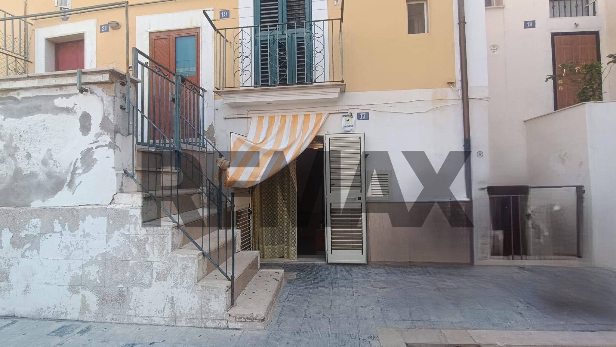 Edificio all'aperto