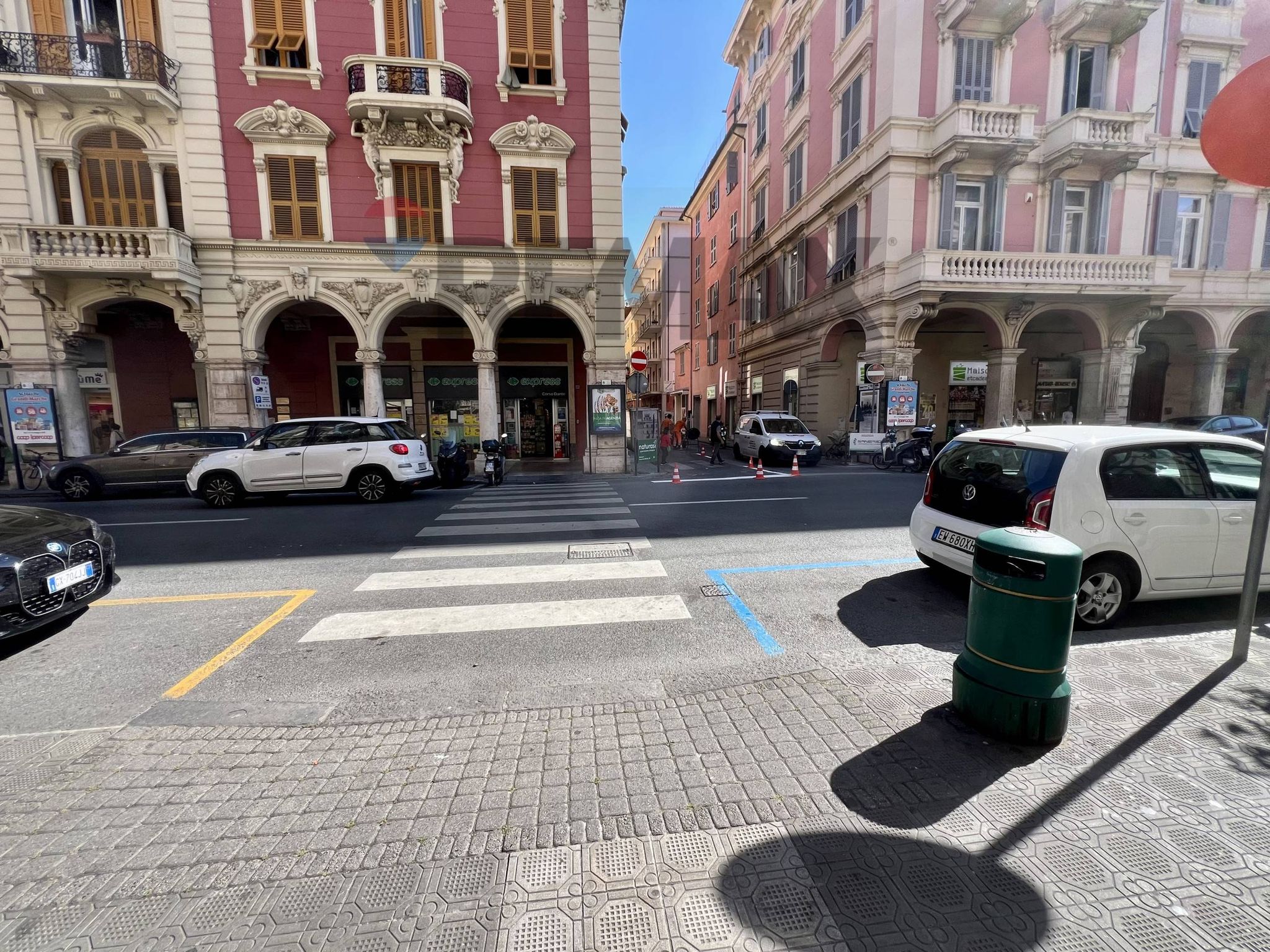 Edificio all'aperto