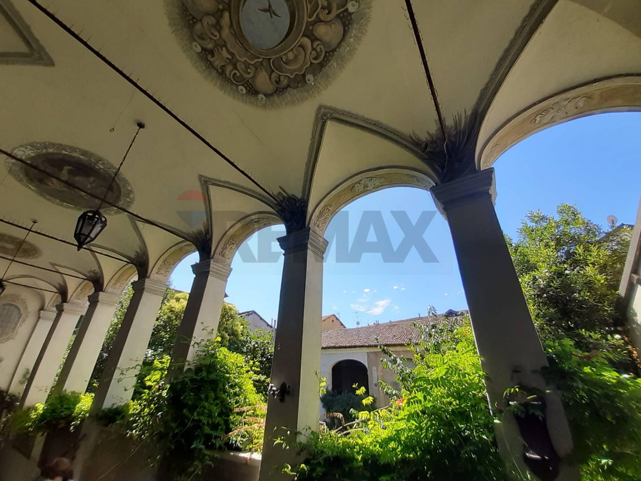 Edificio all'aperto