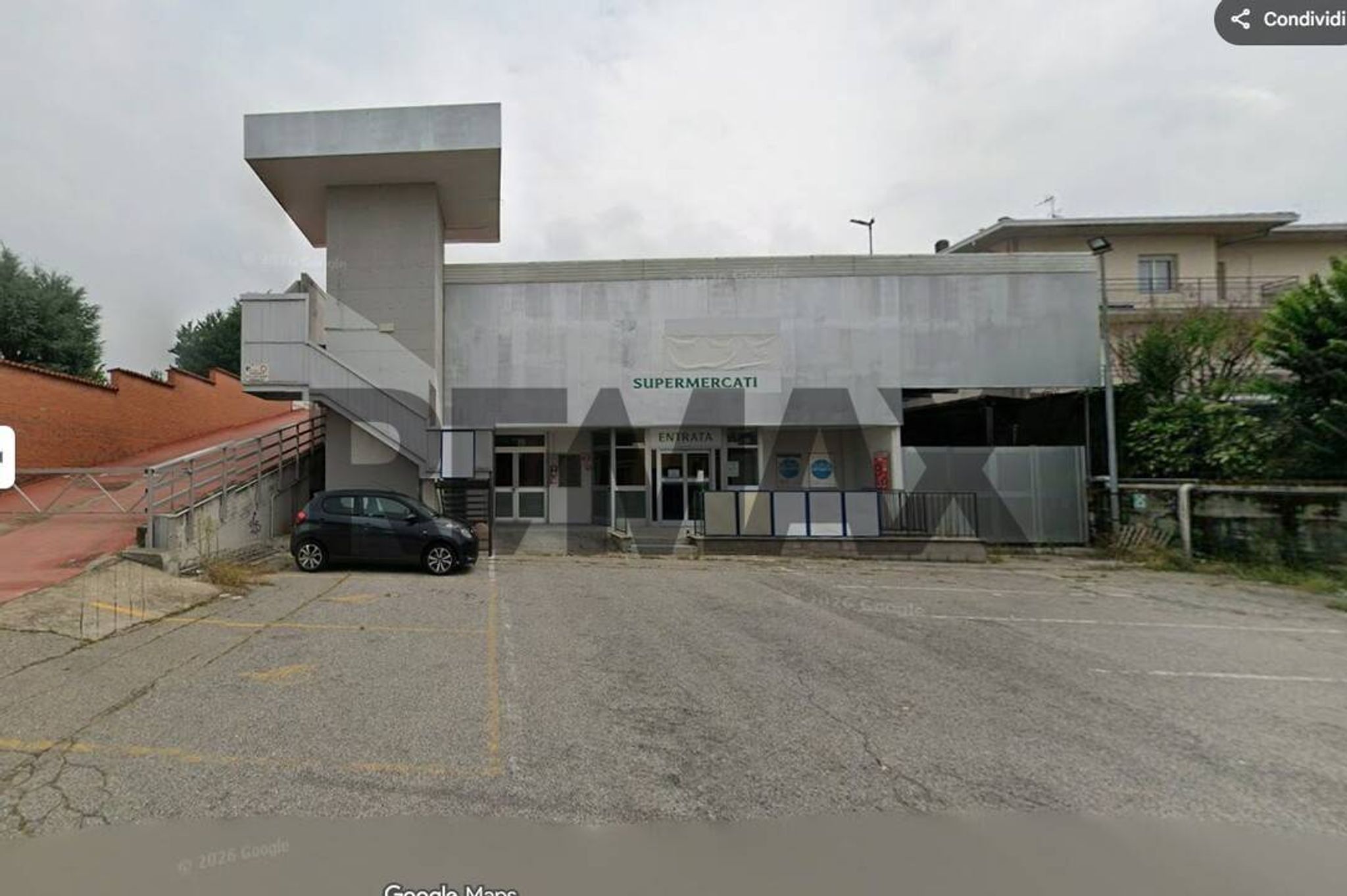 Edificio all'aperto