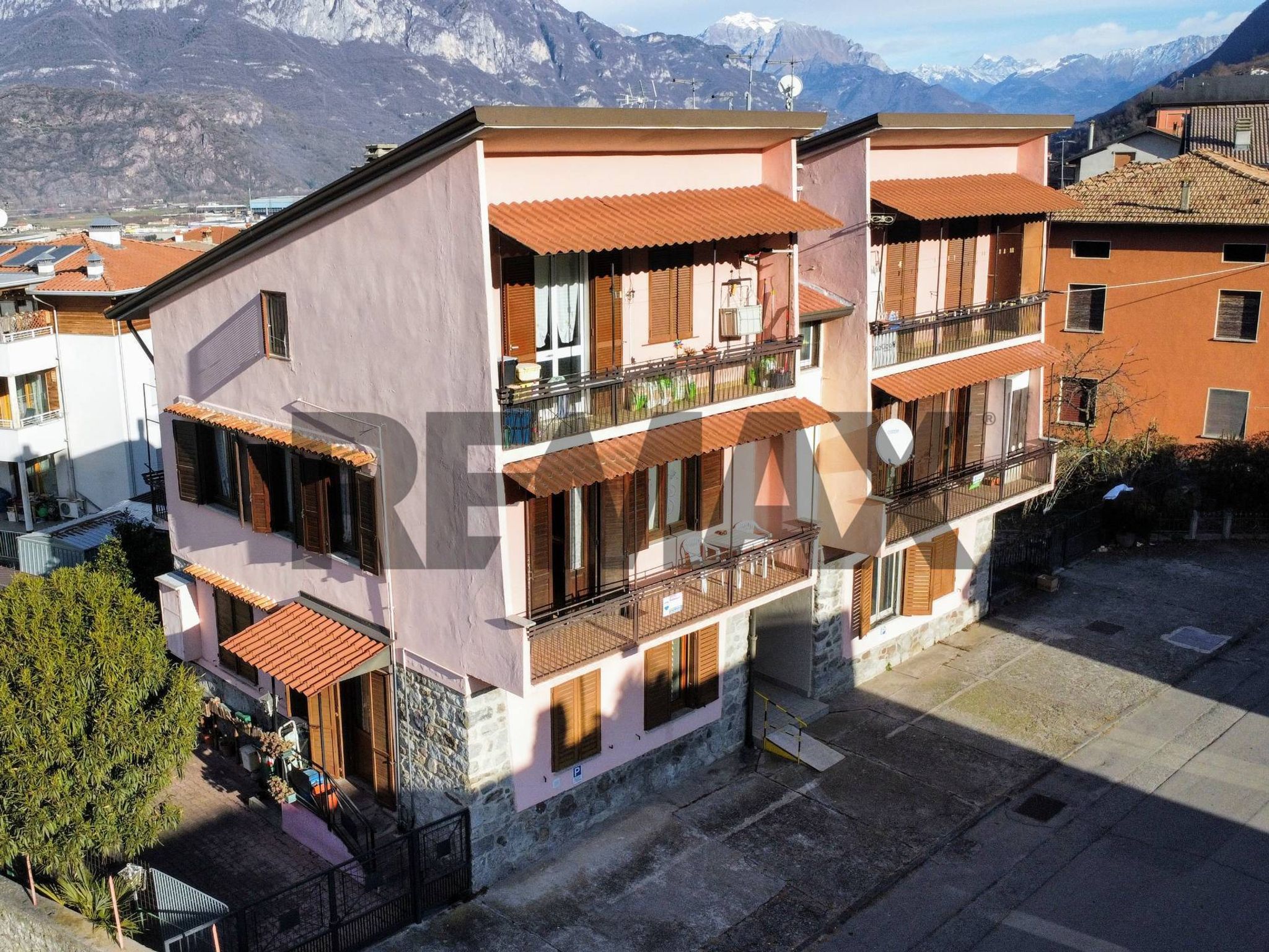 Edificio all'aperto