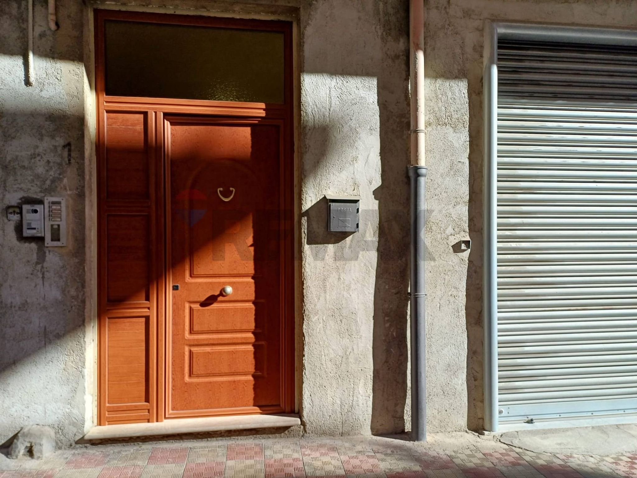 portone d'ingresso