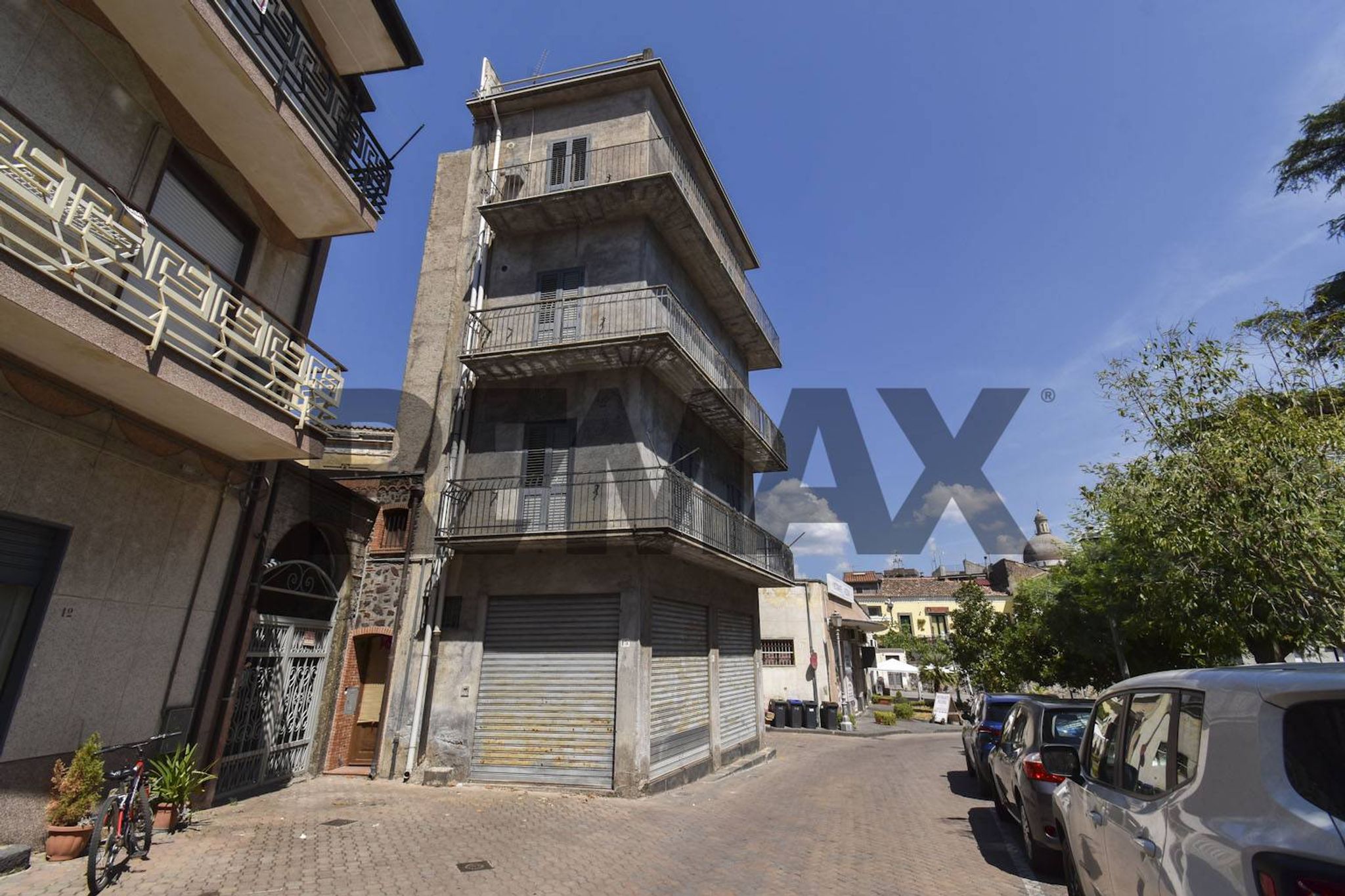 Edificio all'aperto