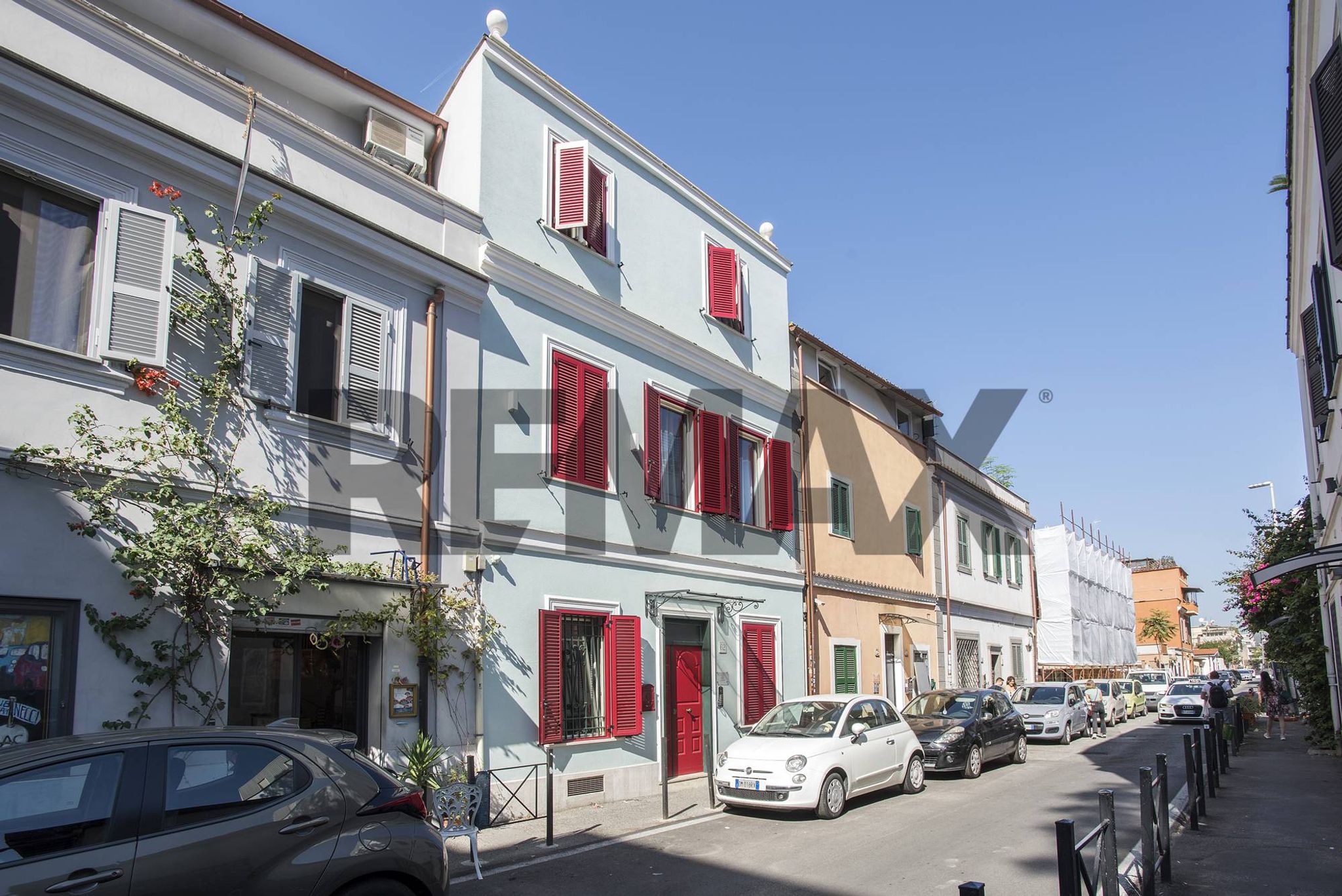 Property in Roma