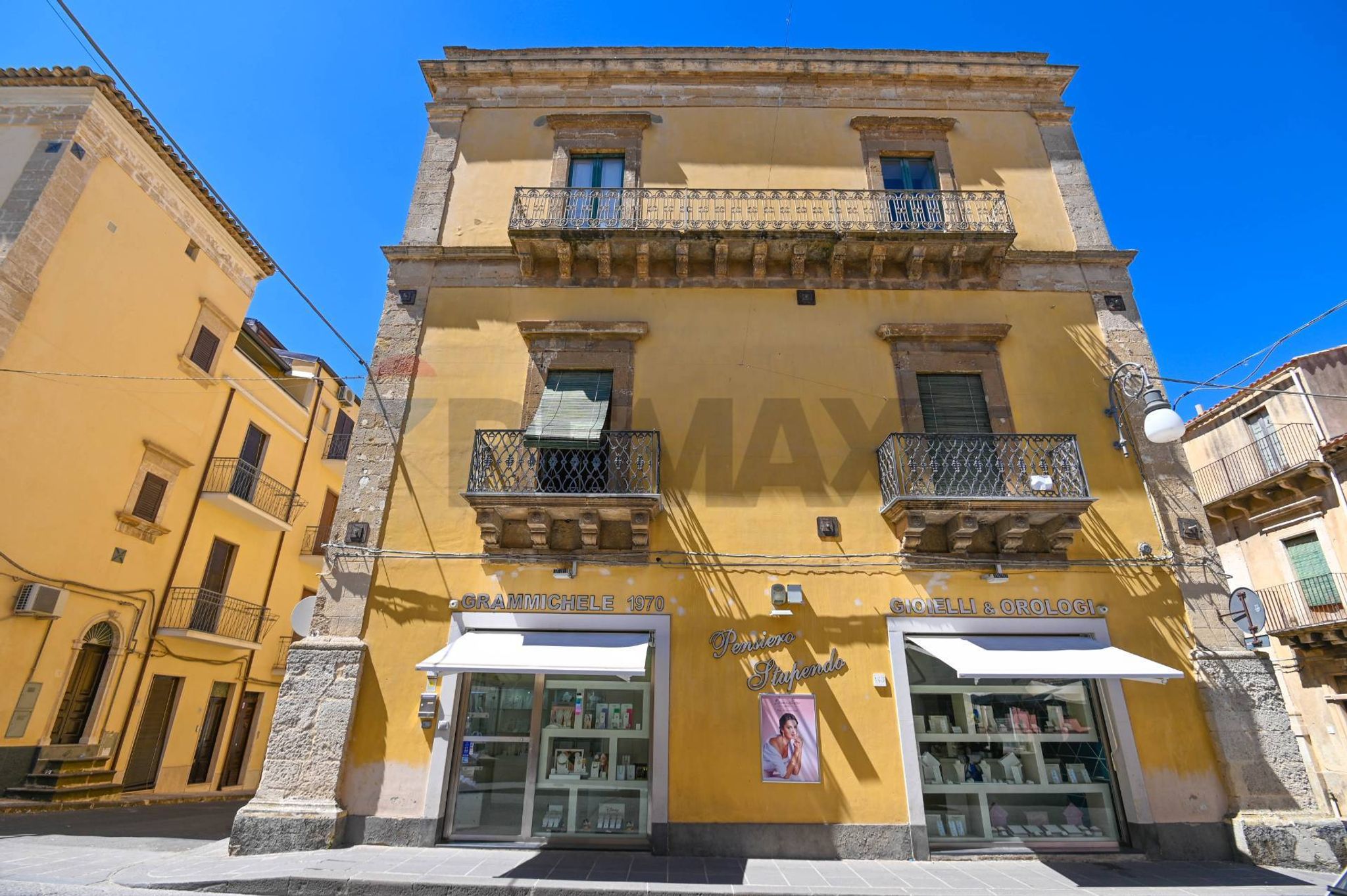 Edificio all'aperto