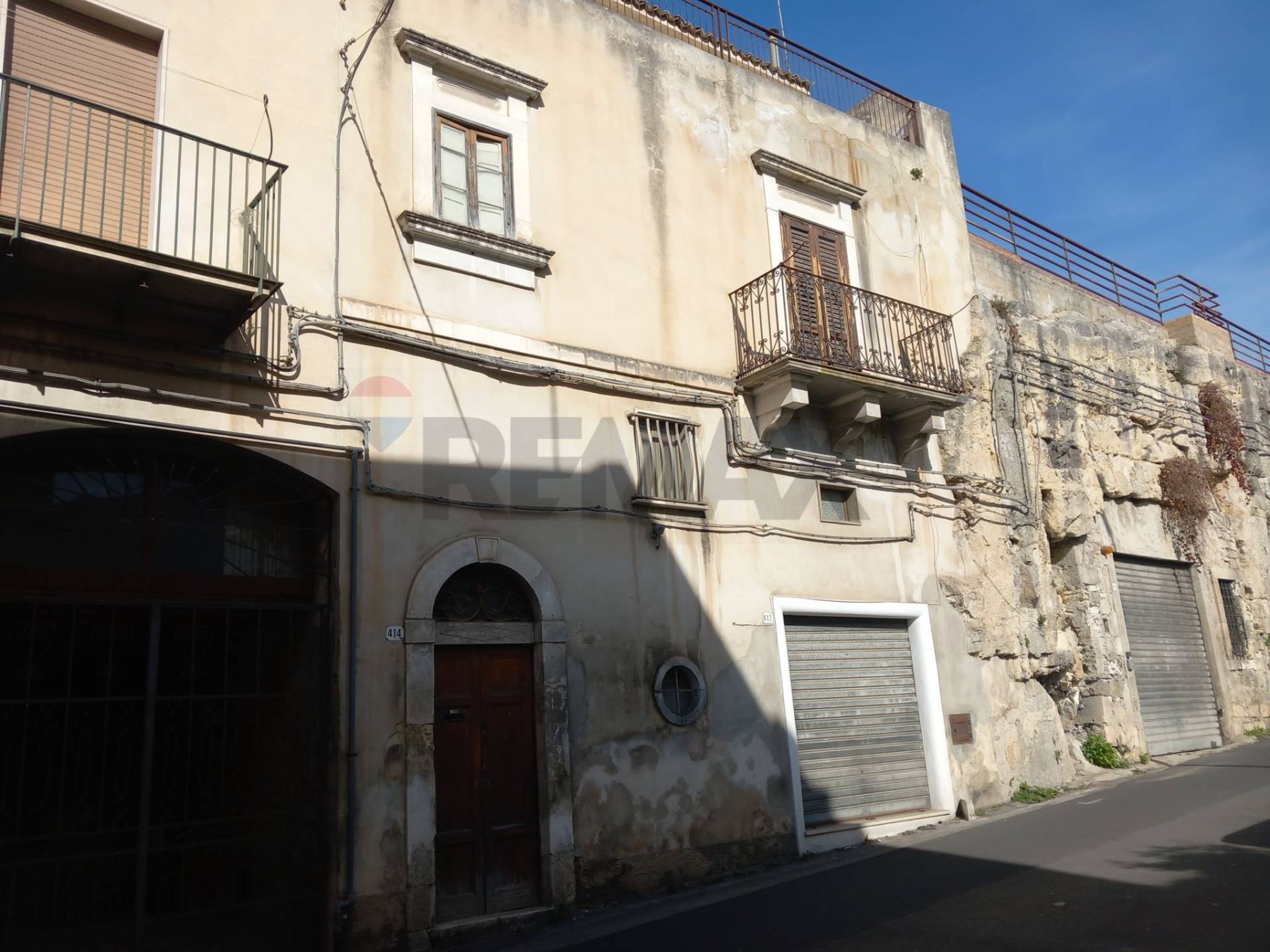 Edificio all'aperto