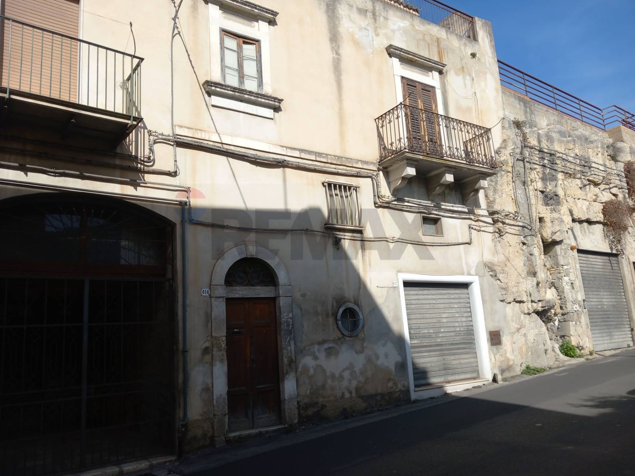 Edificio all'aperto
