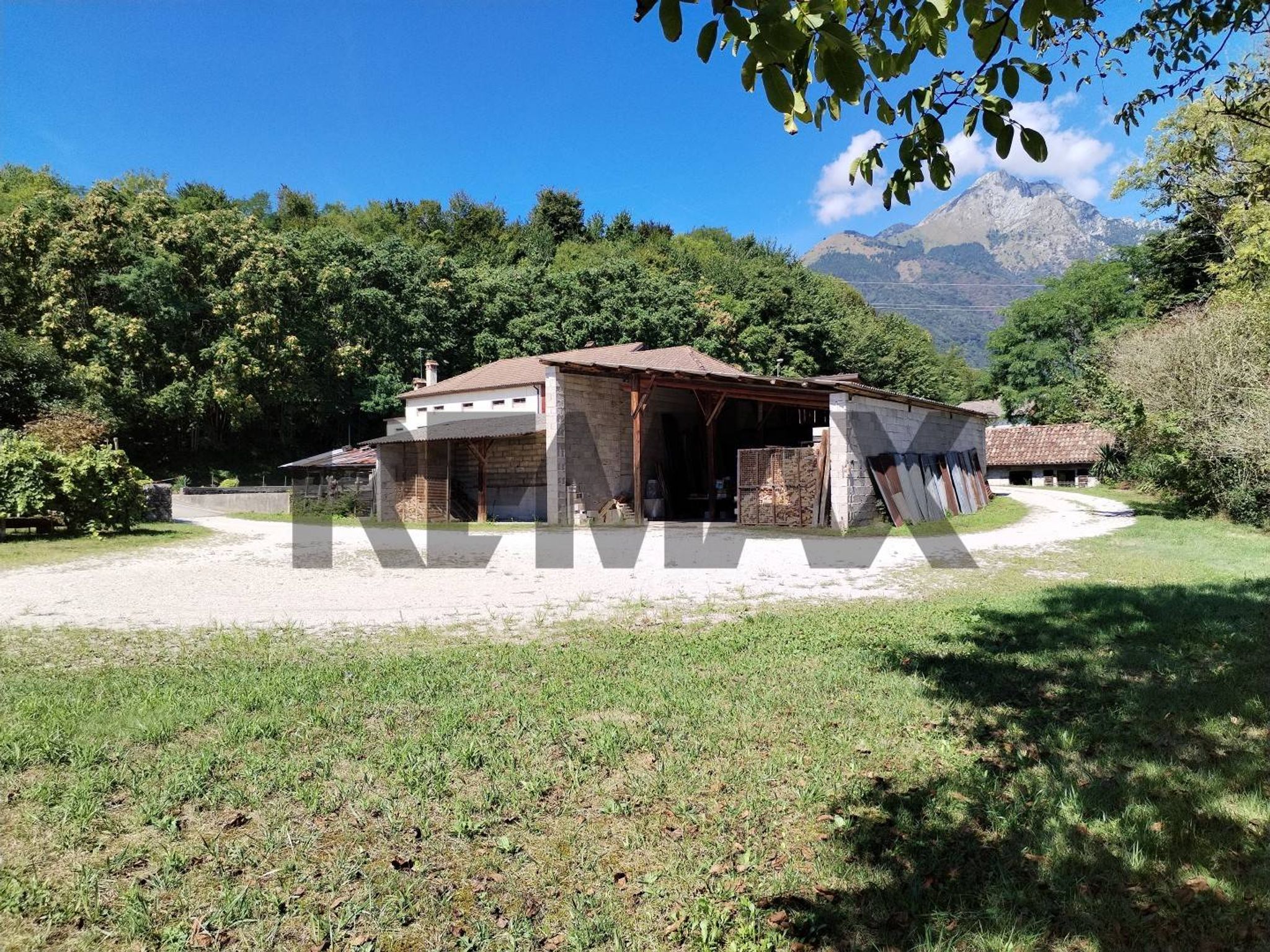 Casa all'aperto