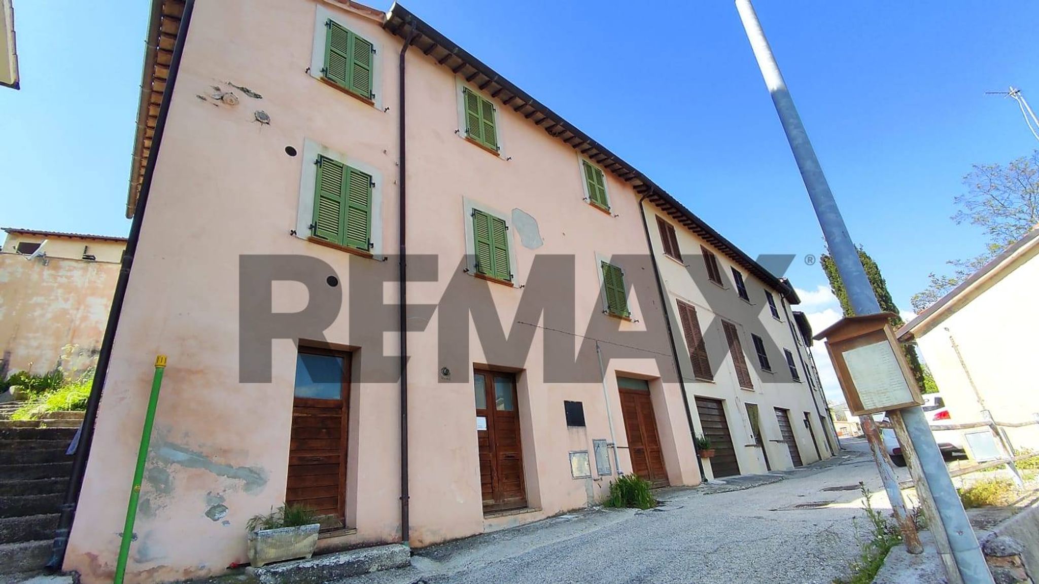 Edificio all'aperto