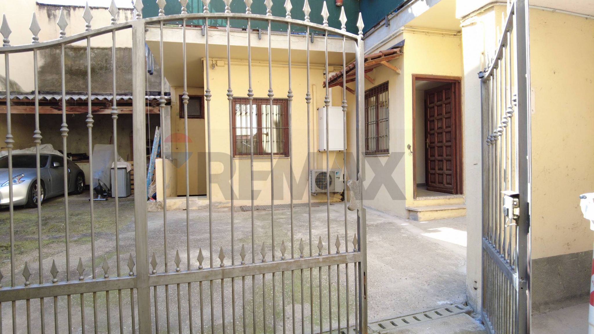 Edificio all'aperto