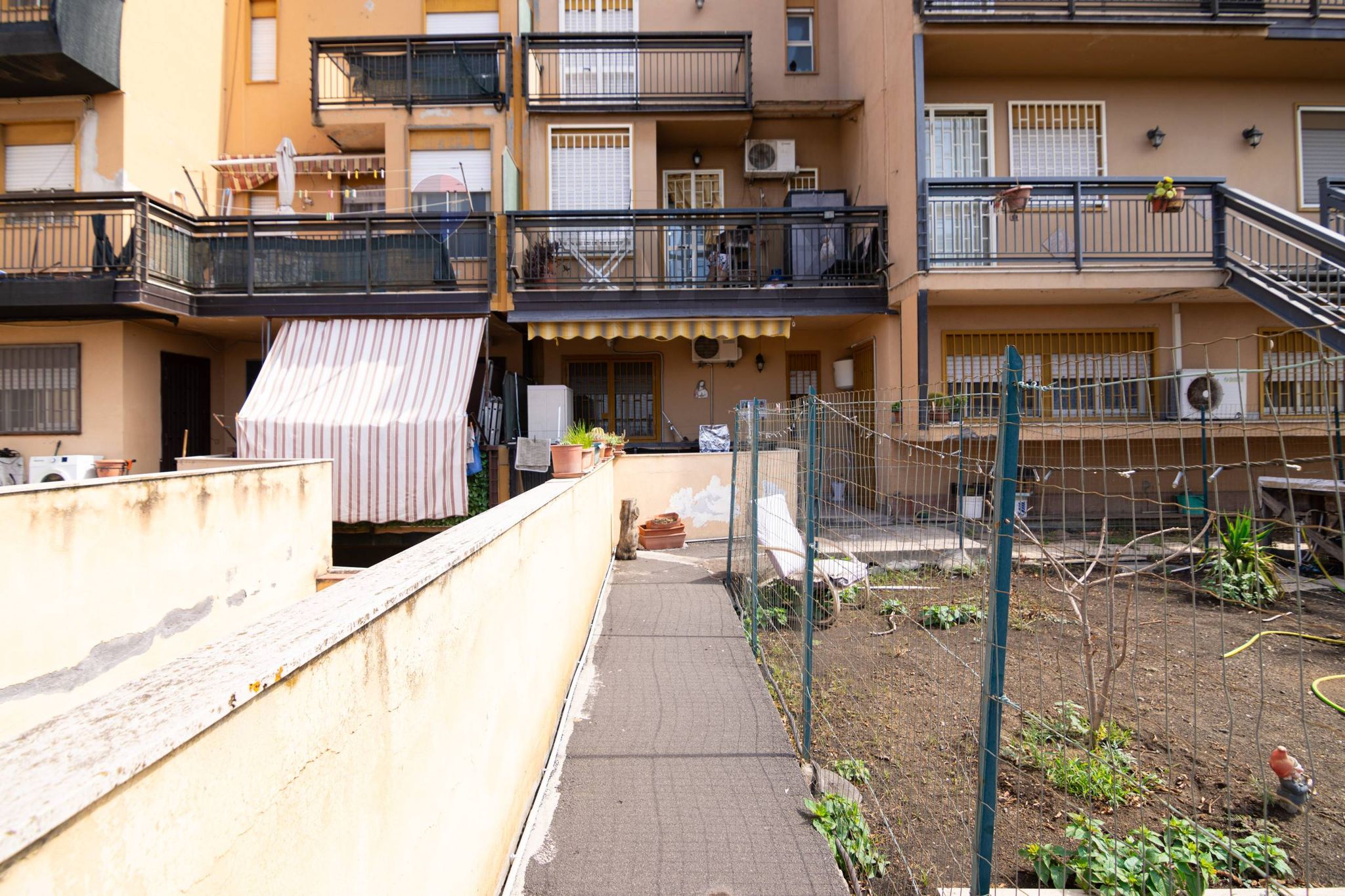 Edificio all'aperto