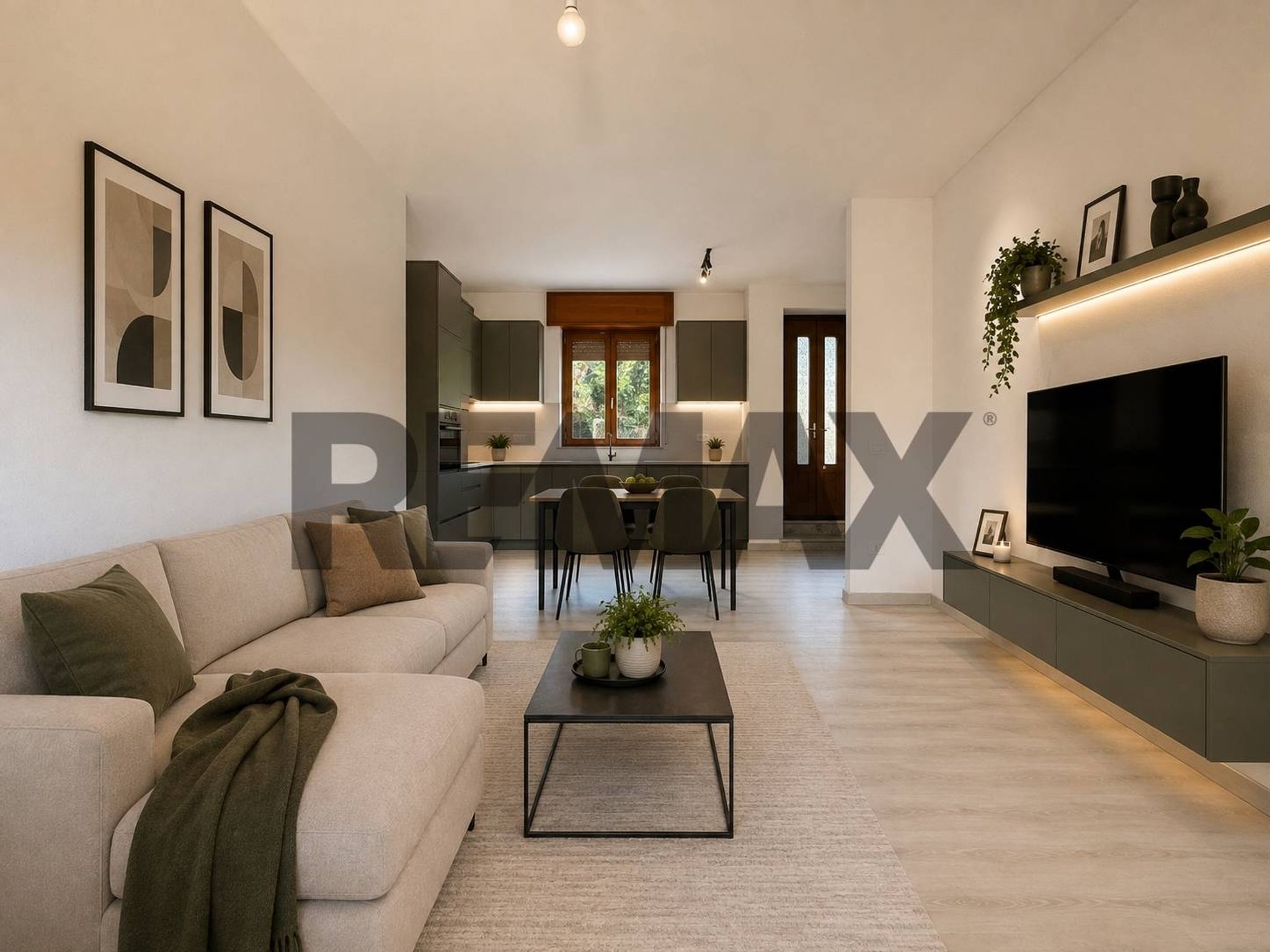 Property in Oggiona con Santo Stefano