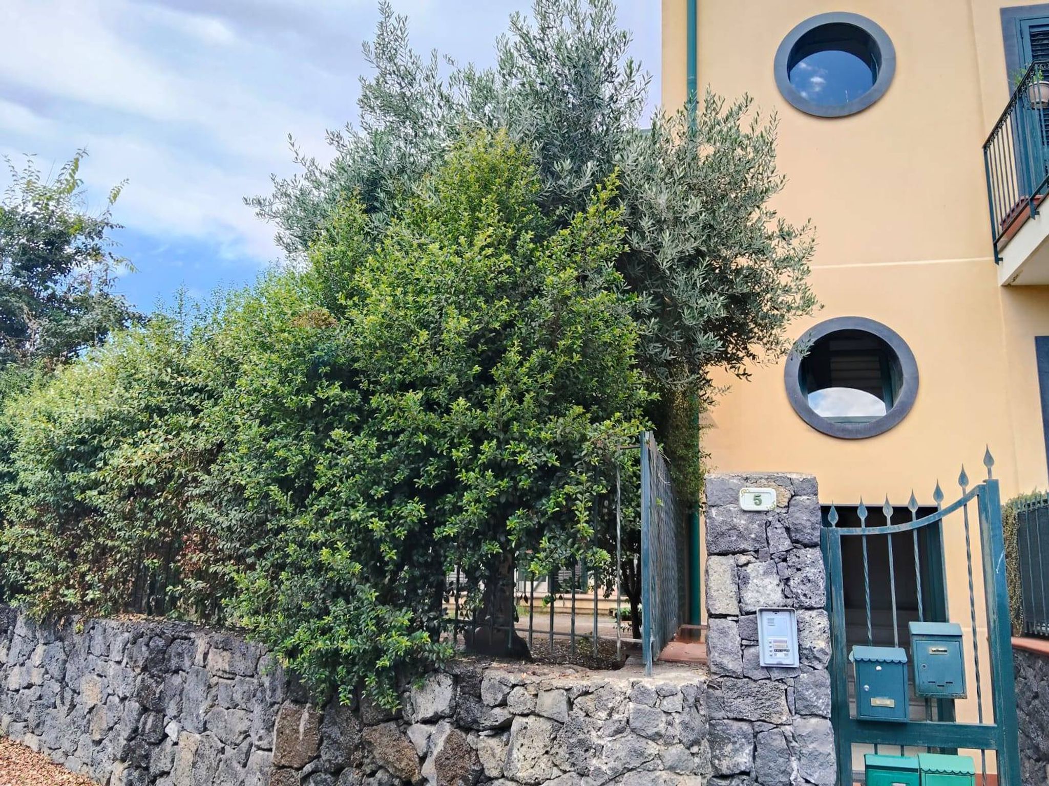 Immobile a Acireale