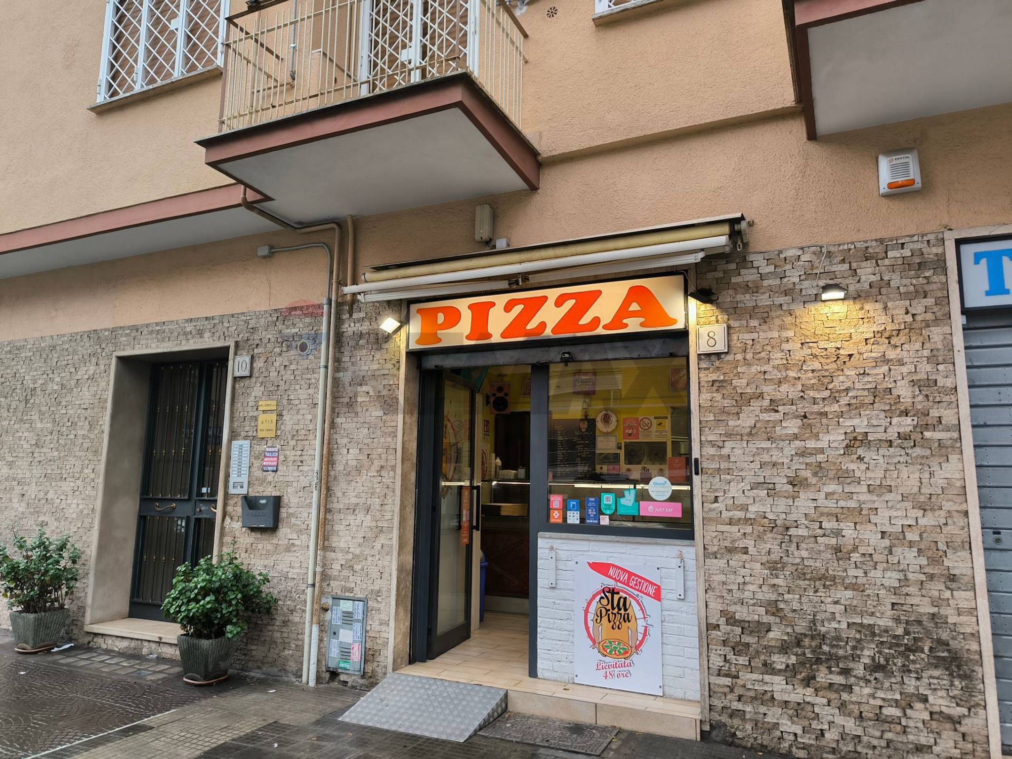 Edificio all'aperto