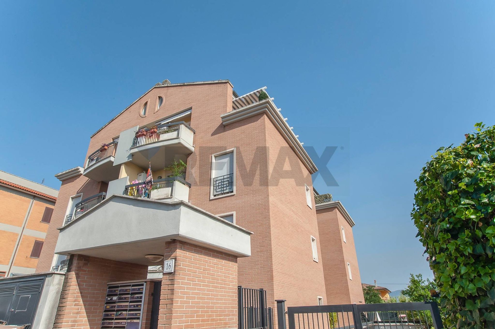 Edificio all'aperto