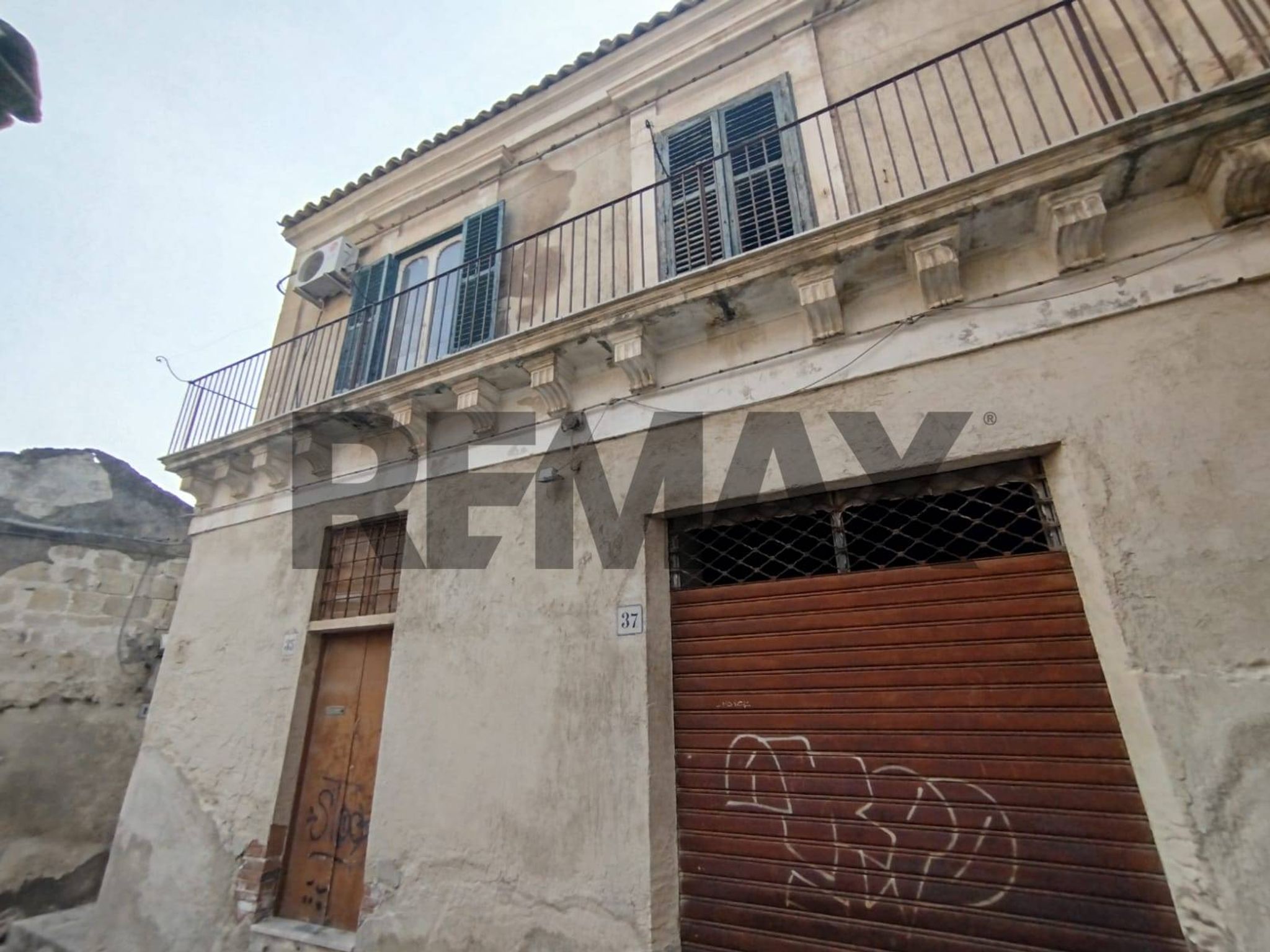 Edificio all'aperto