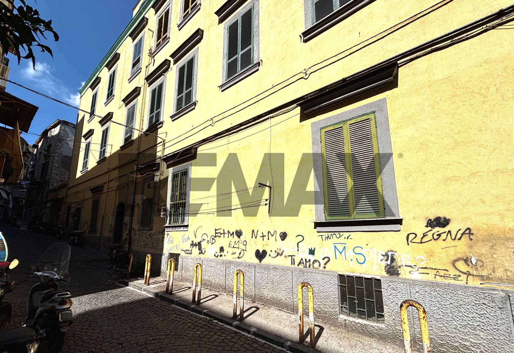Edificio all'aperto