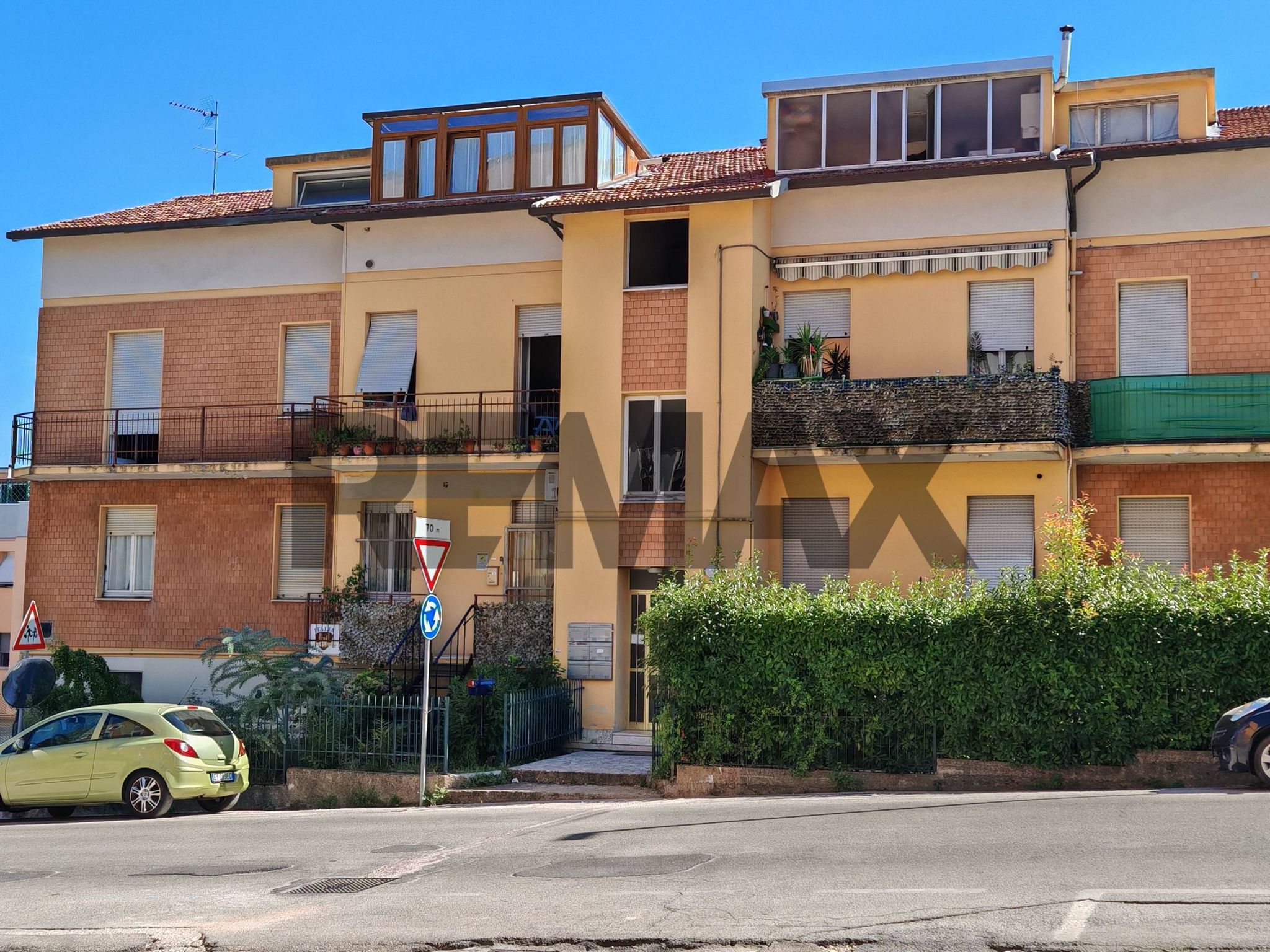 Edificio all'aperto