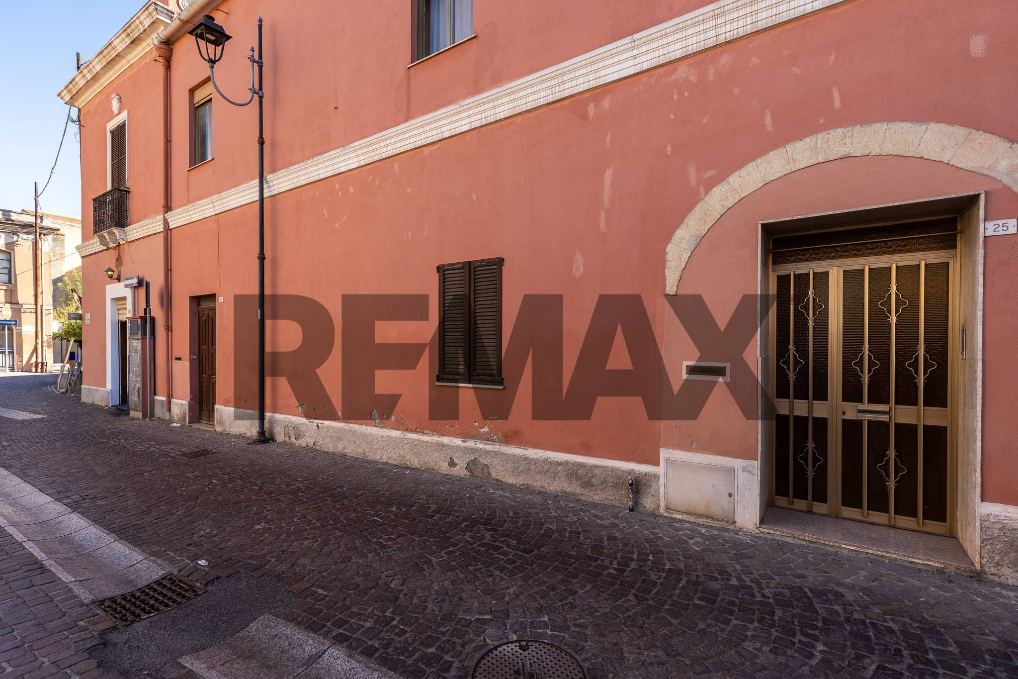 Edificio all'aperto