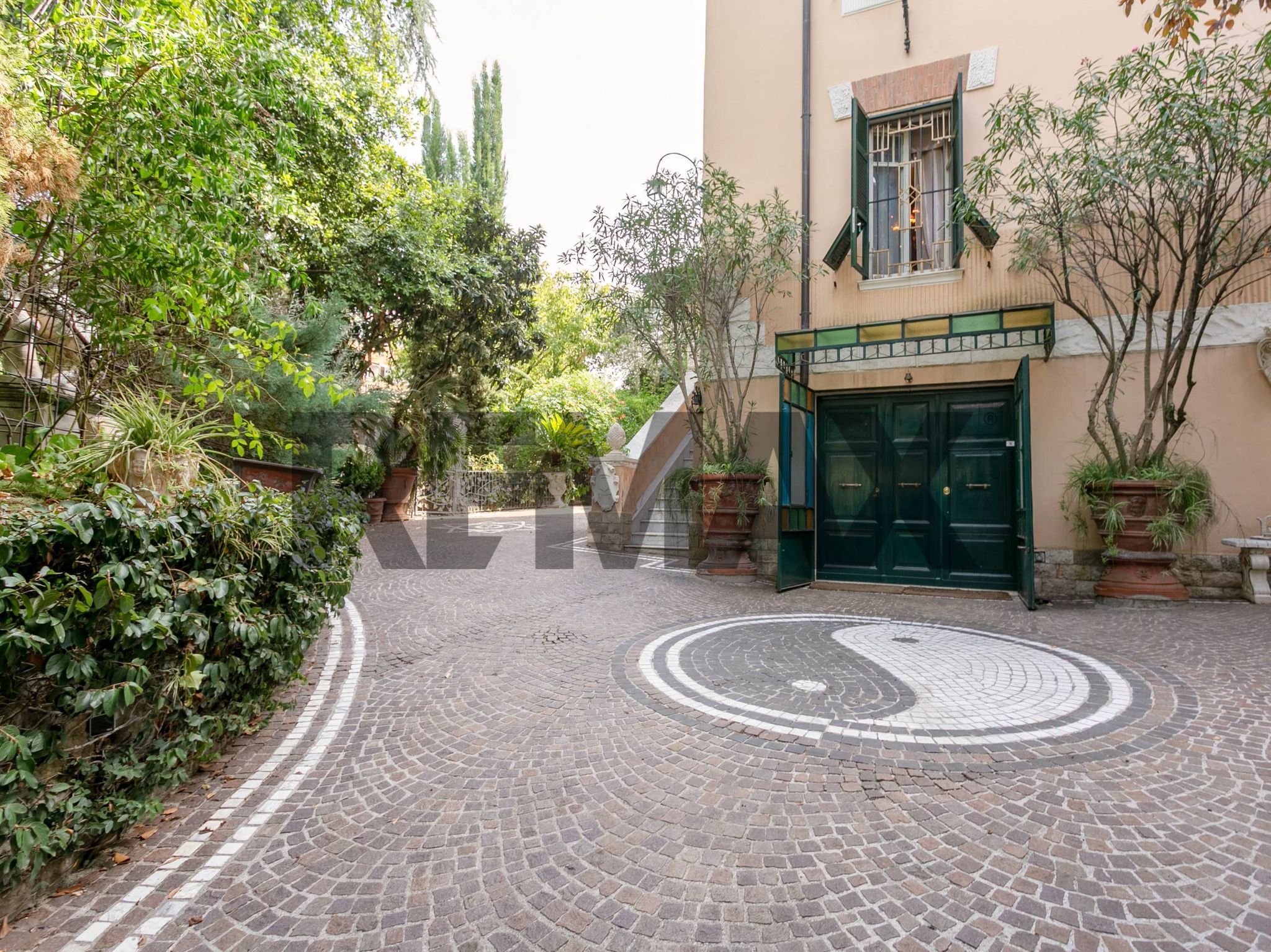 Edificio all'aperto