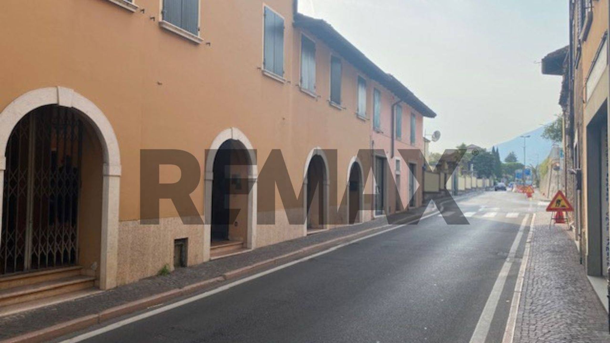 Edificio all'aperto