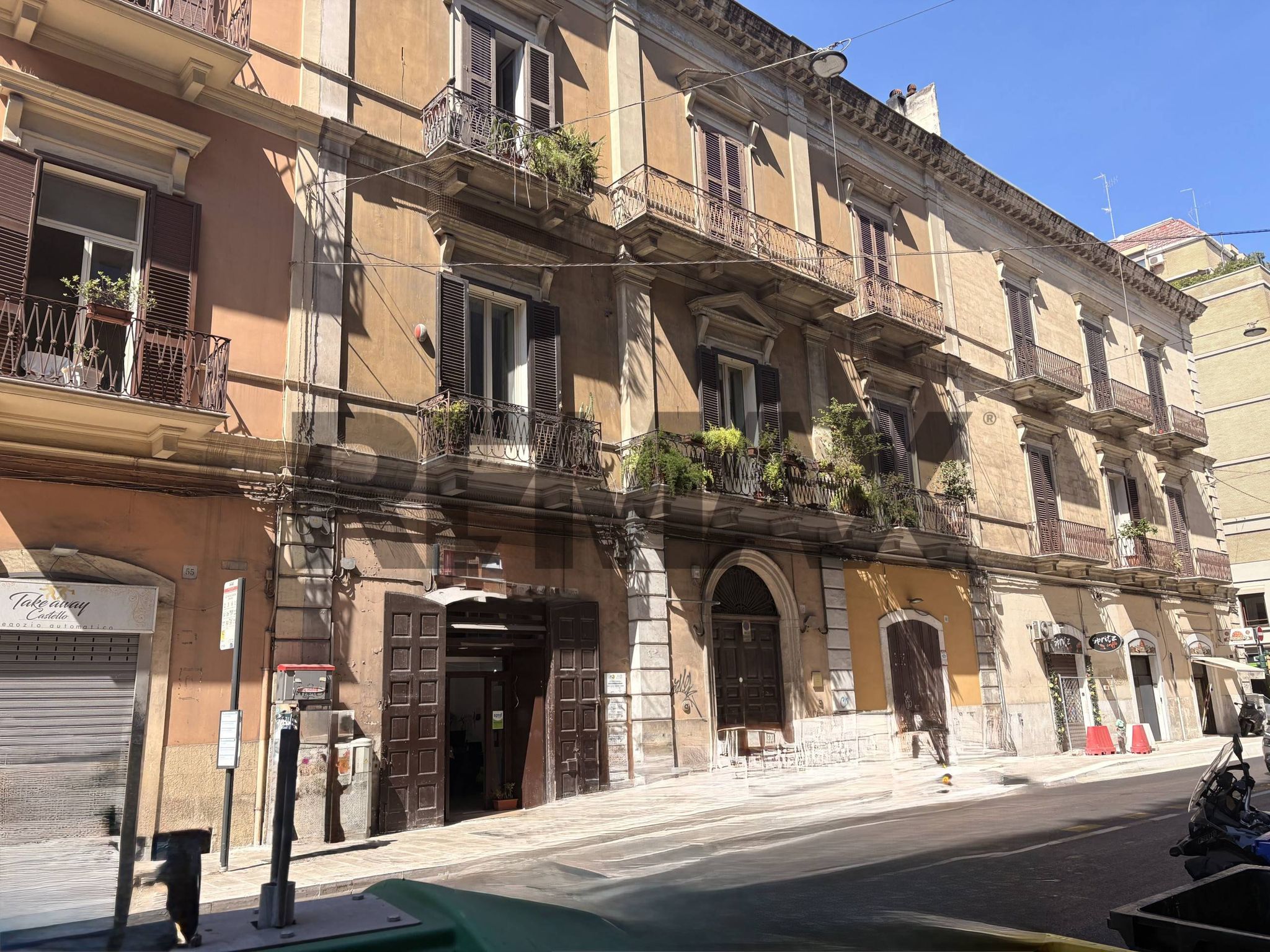 Edificio all'aperto