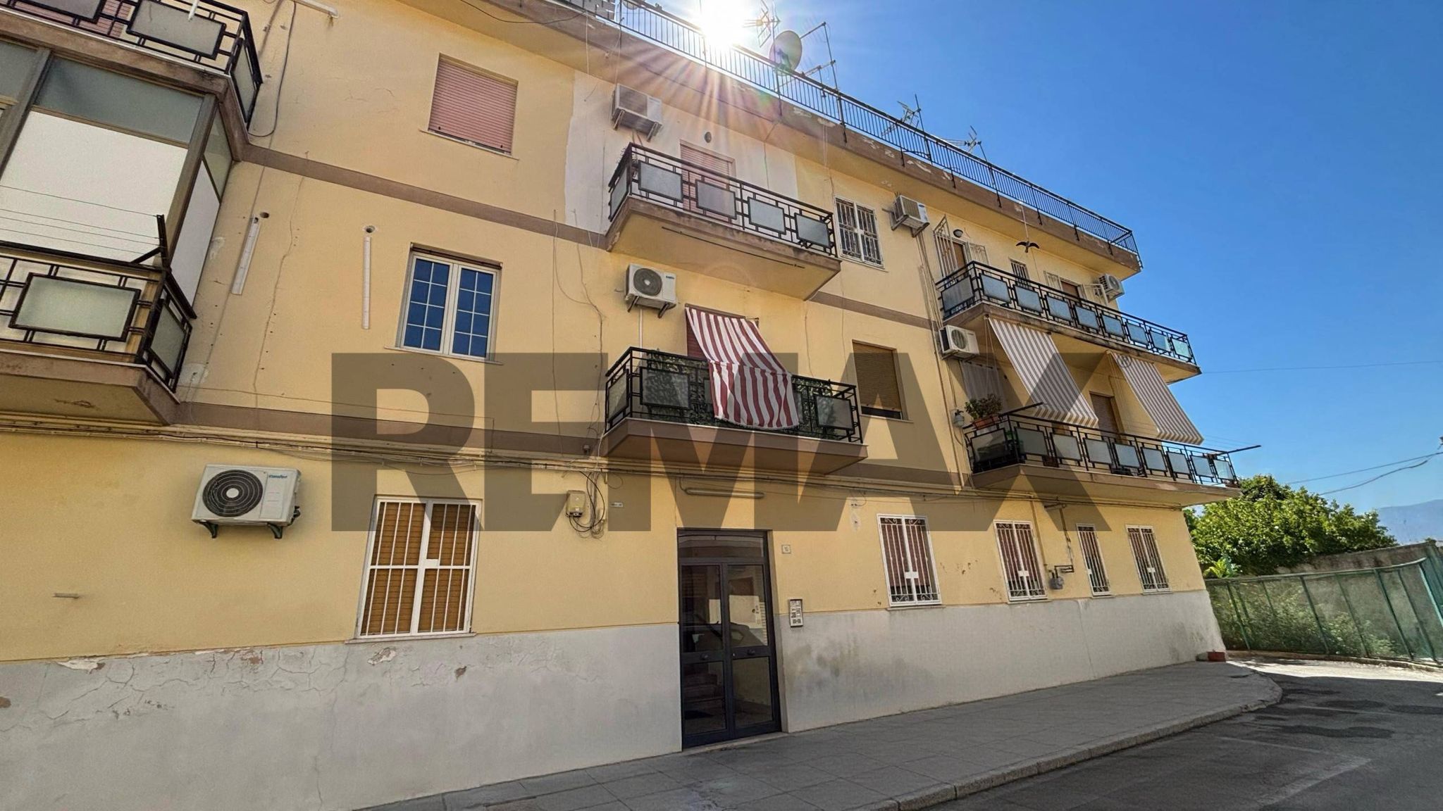 Edificio all'aperto