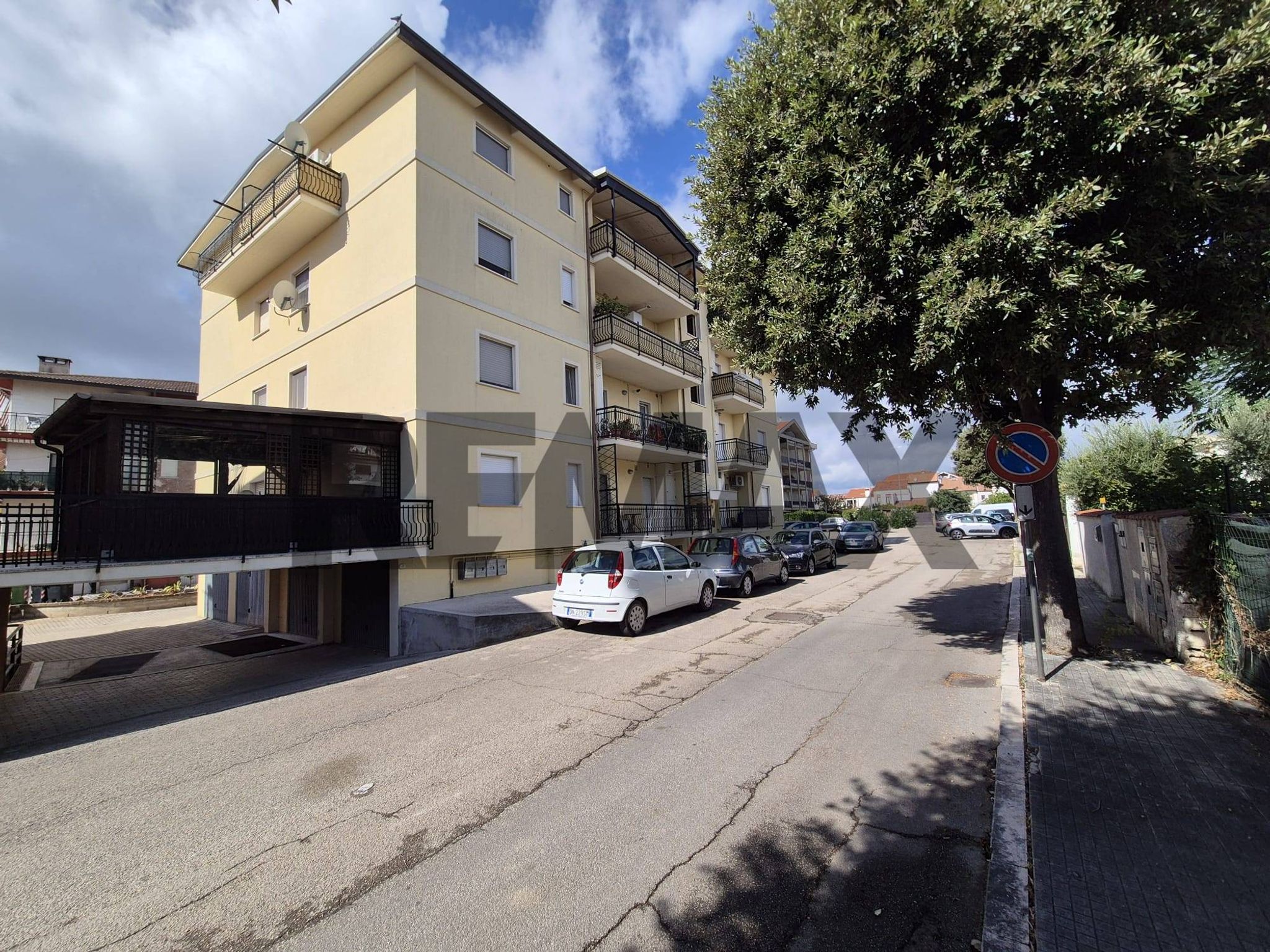 Edificio all'aperto