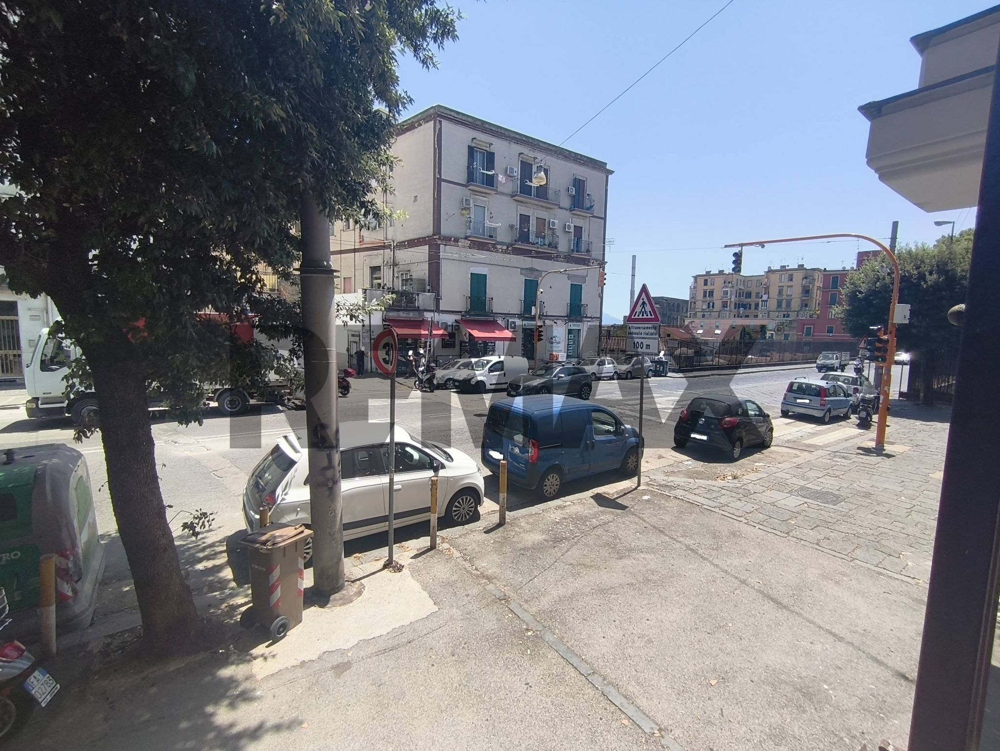 Edificio all'aperto