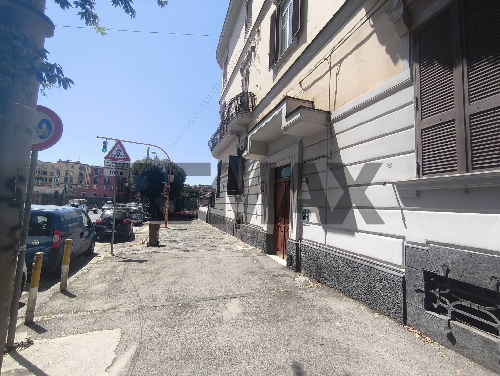 Edificio all'aperto