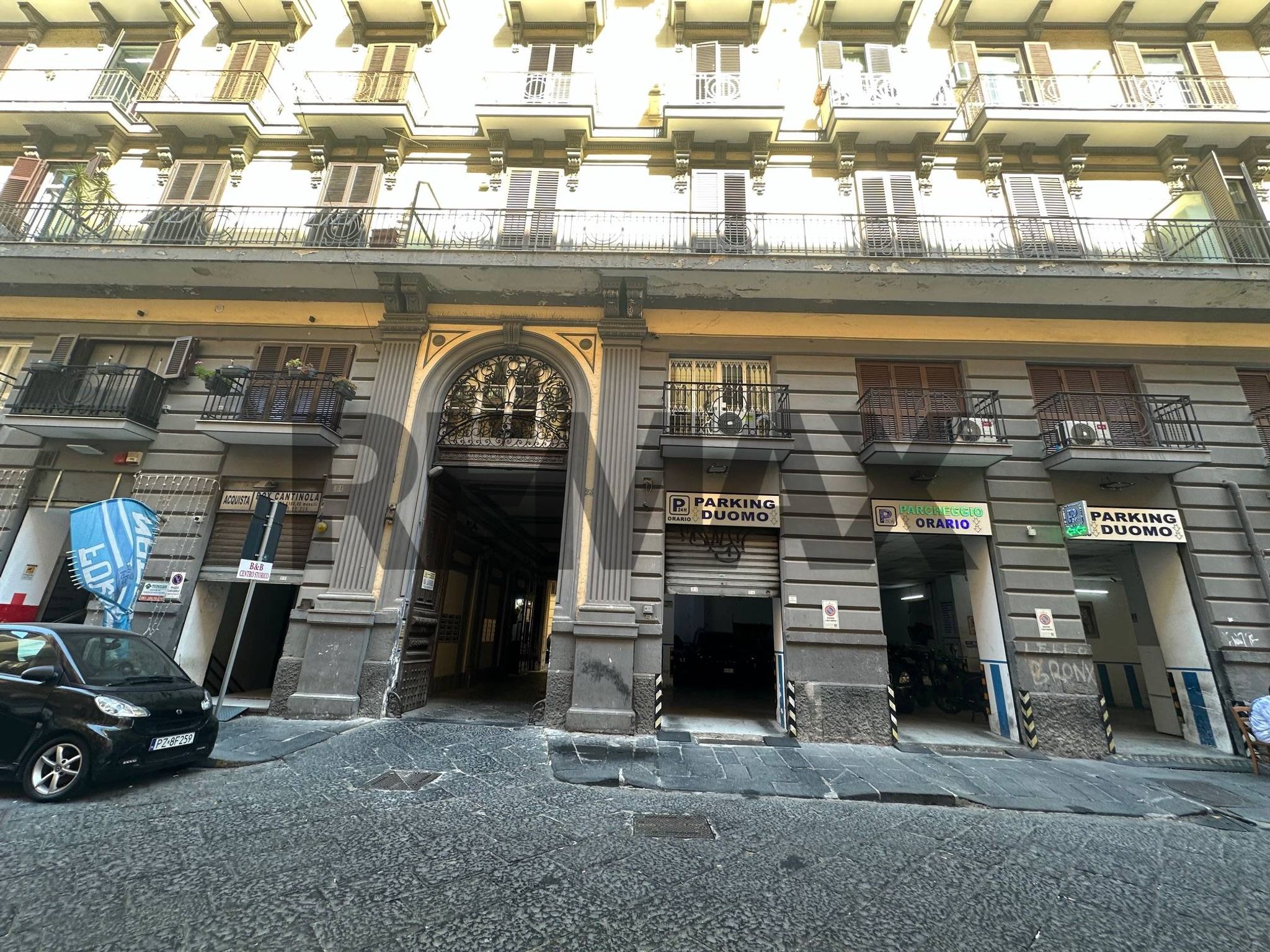 Edificio all'aperto