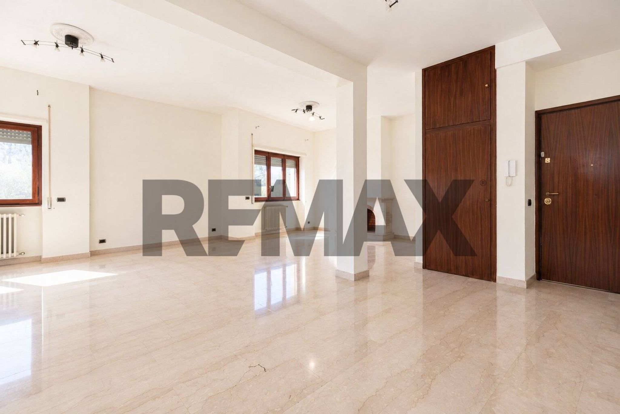 Property in Roma