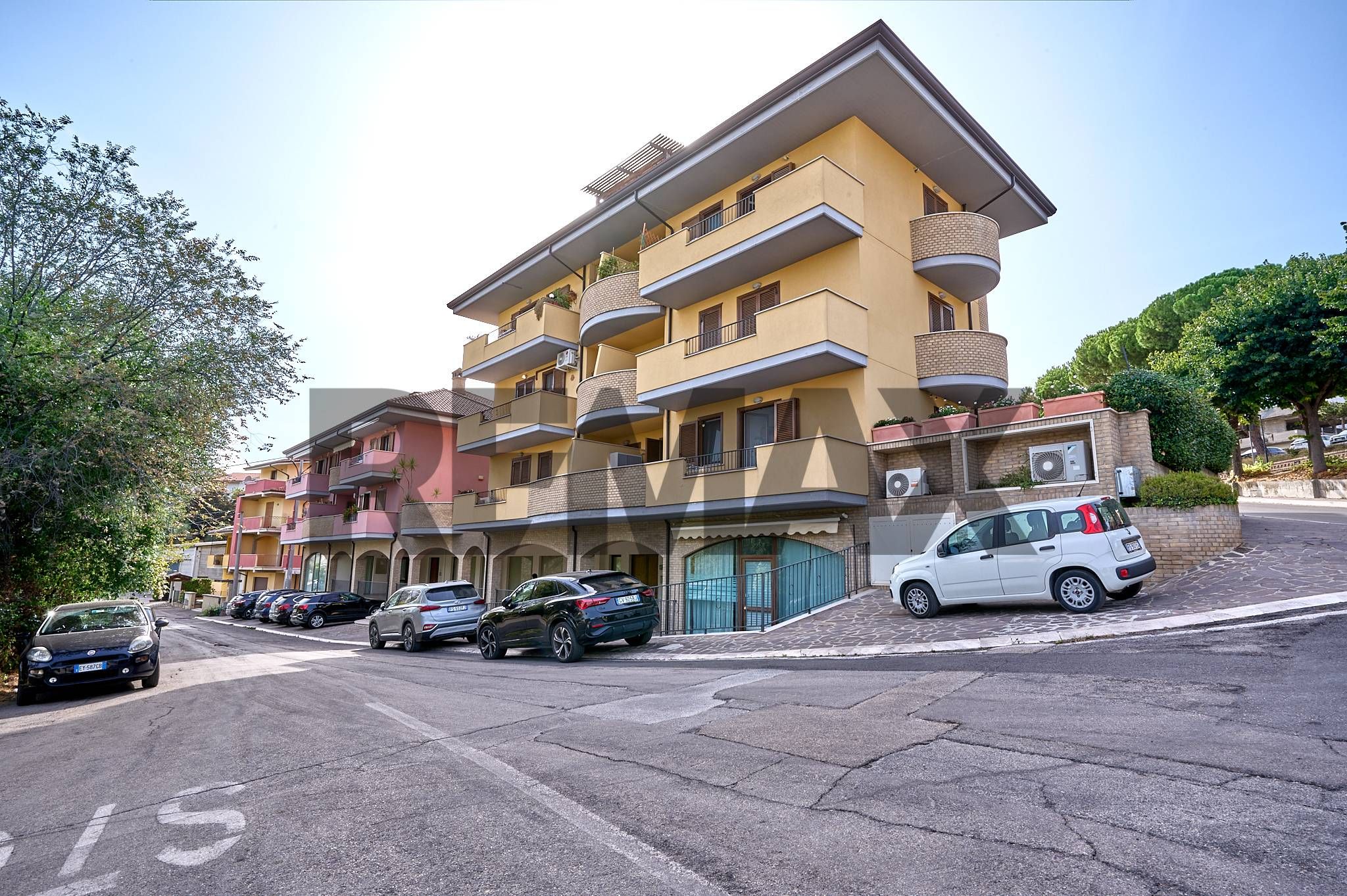 Edificio all'aperto