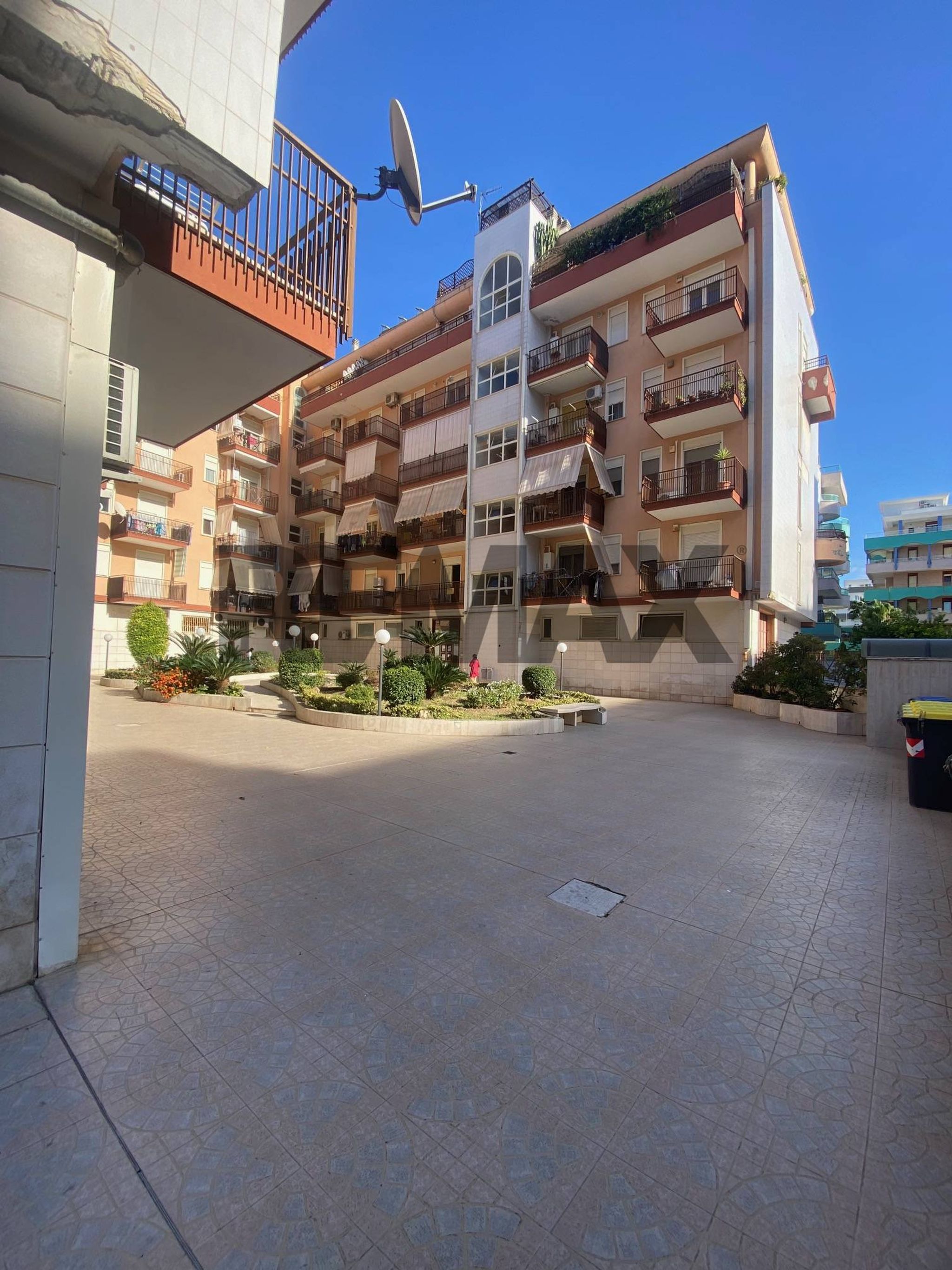 Edificio all'aperto