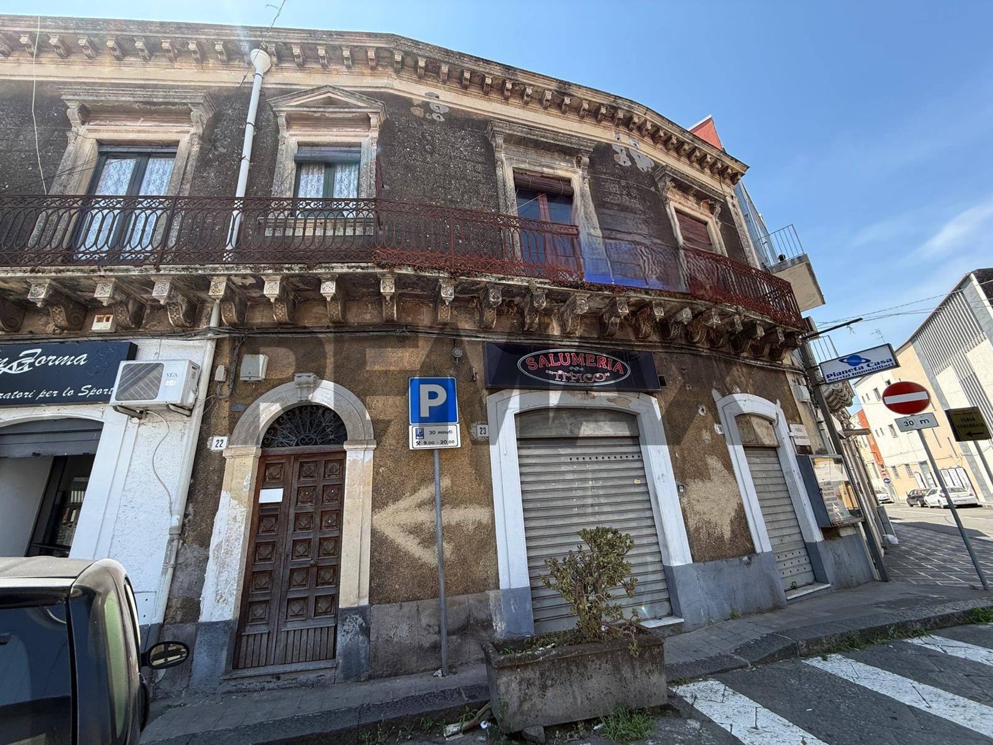 Edificio all'aperto