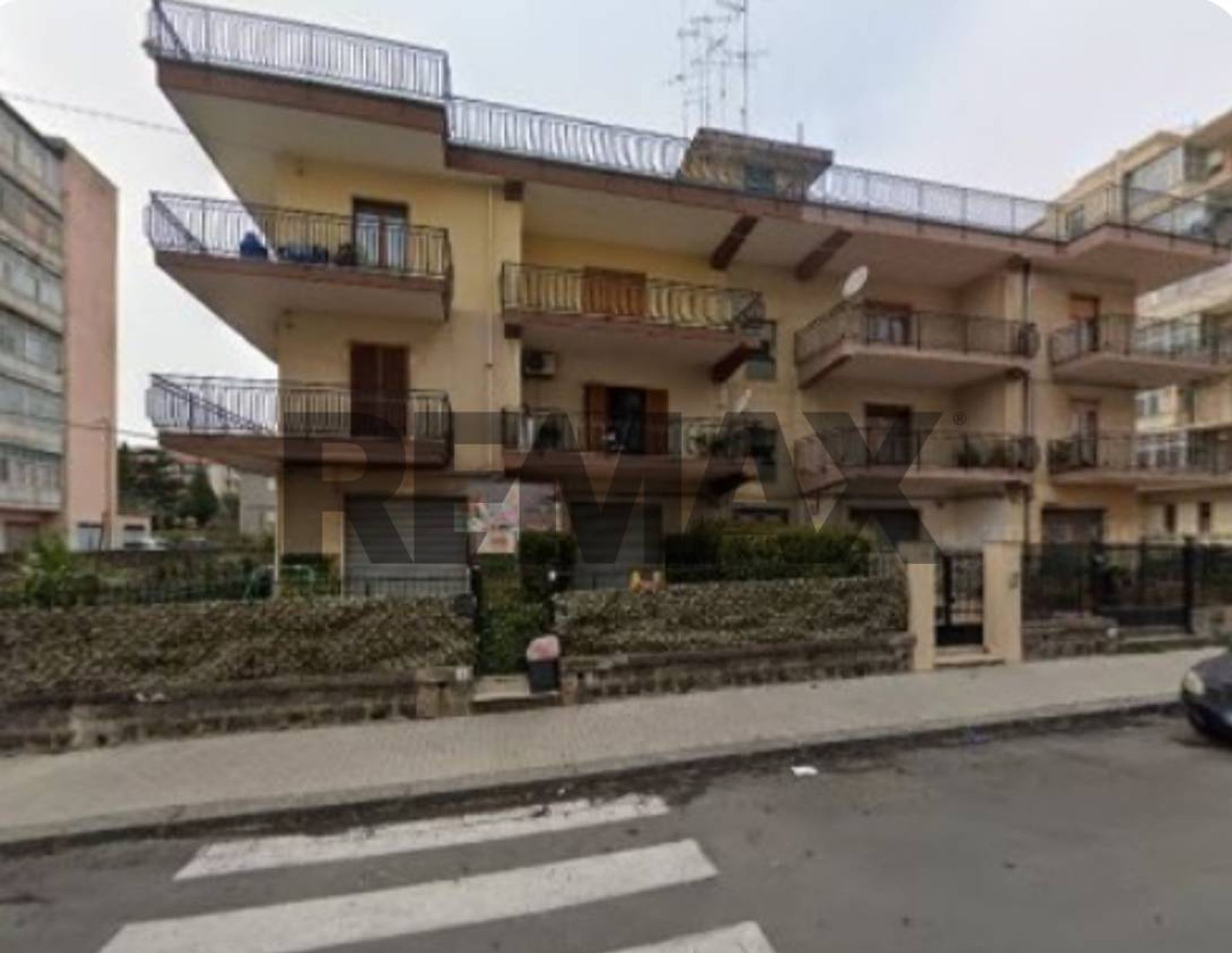 Immobile a Acireale