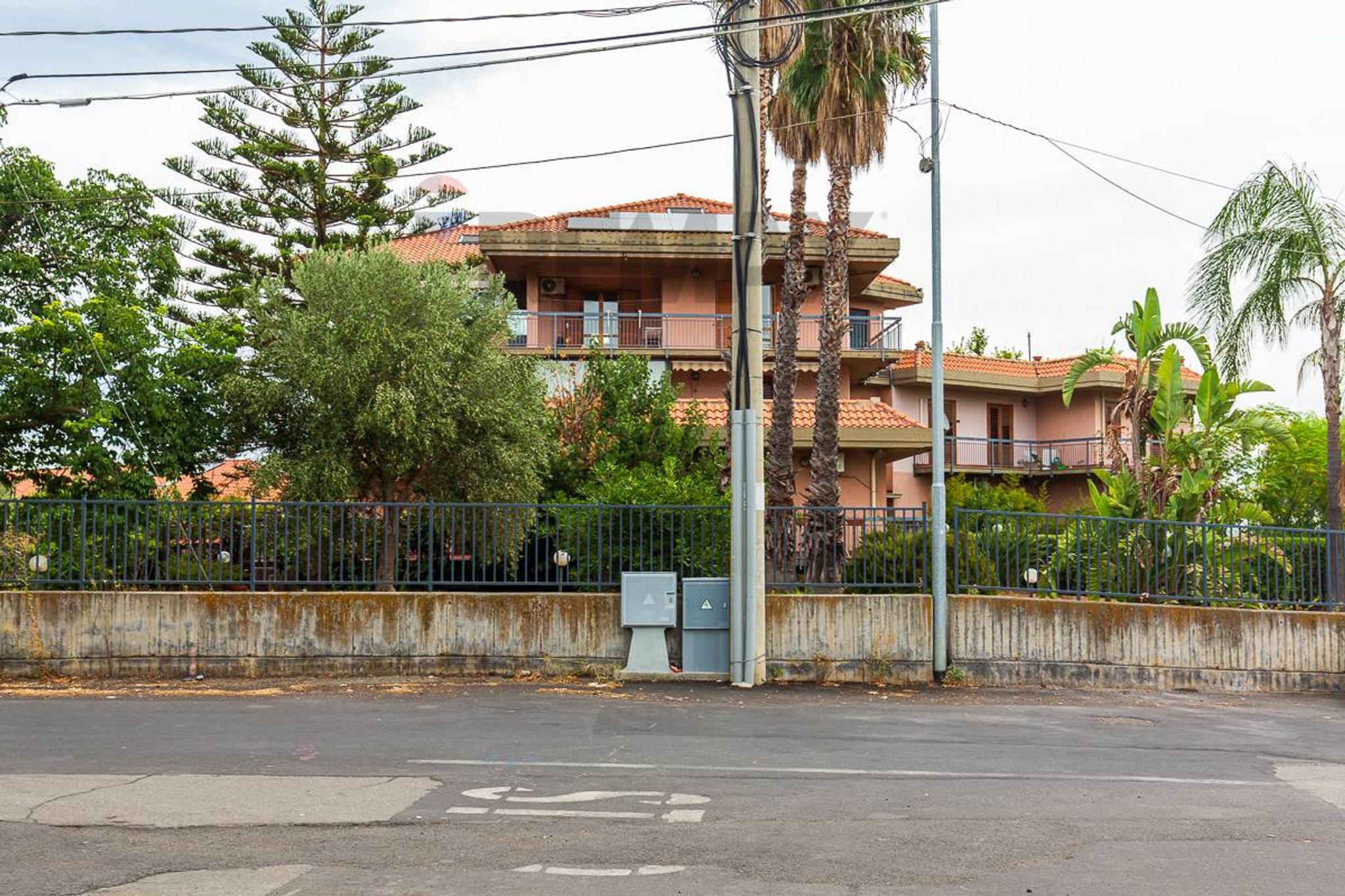 Property in Aci Catena