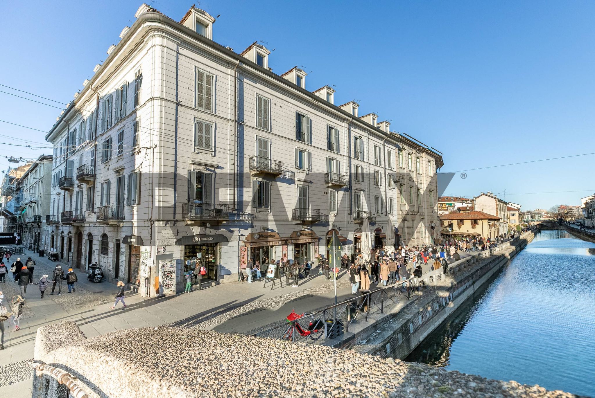 Edificio all'aperto
