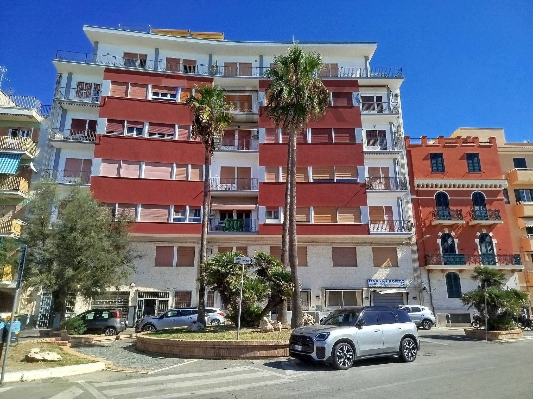 Edificio all'aperto