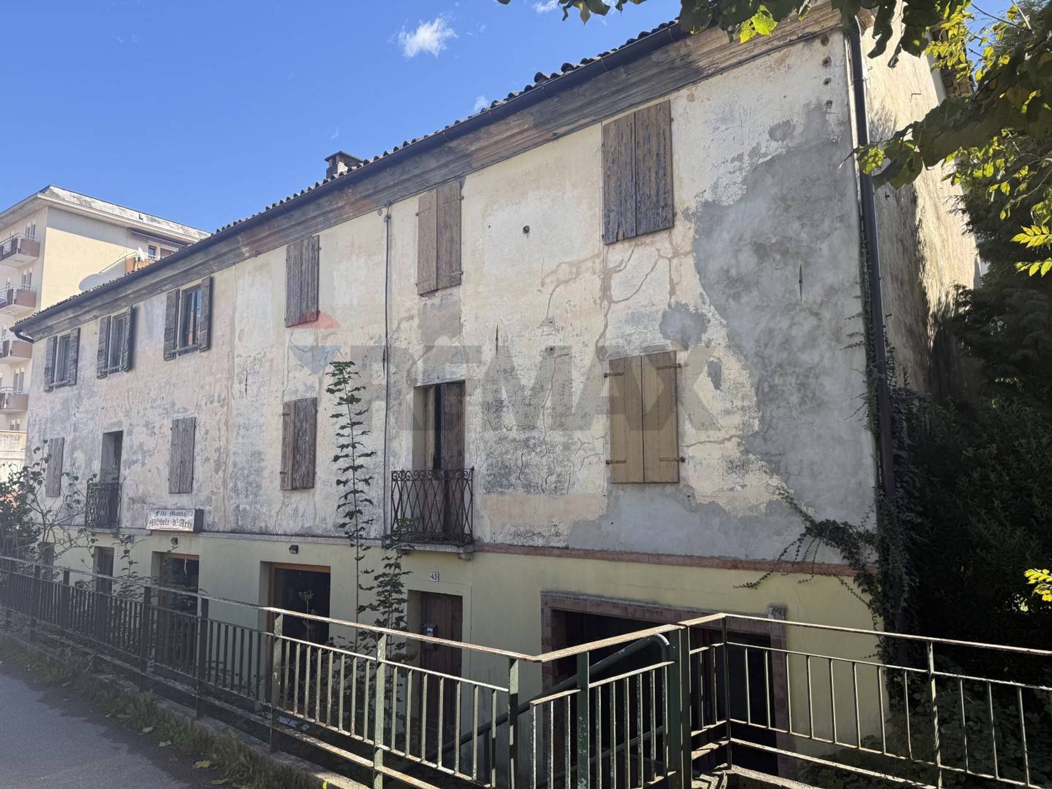 Edificio all'aperto